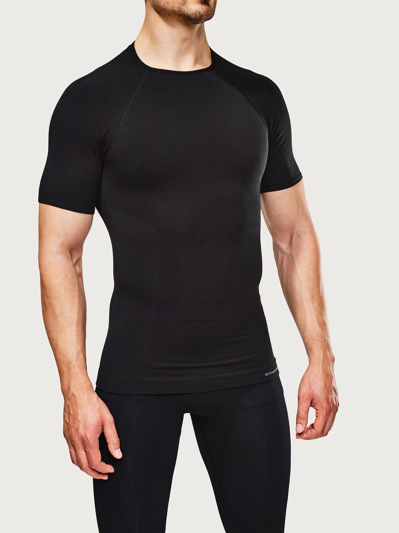 Strammer Max Performance® Kompressionsshirt mit Kompressionseffekt günstig online kaufen