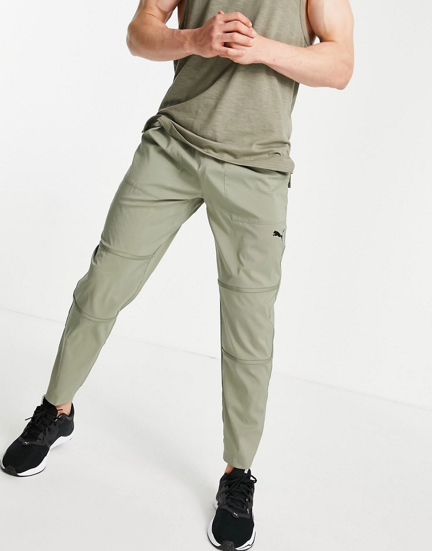 Puma Training – Tech Woven – Jogginghose in Grau günstig online kaufen