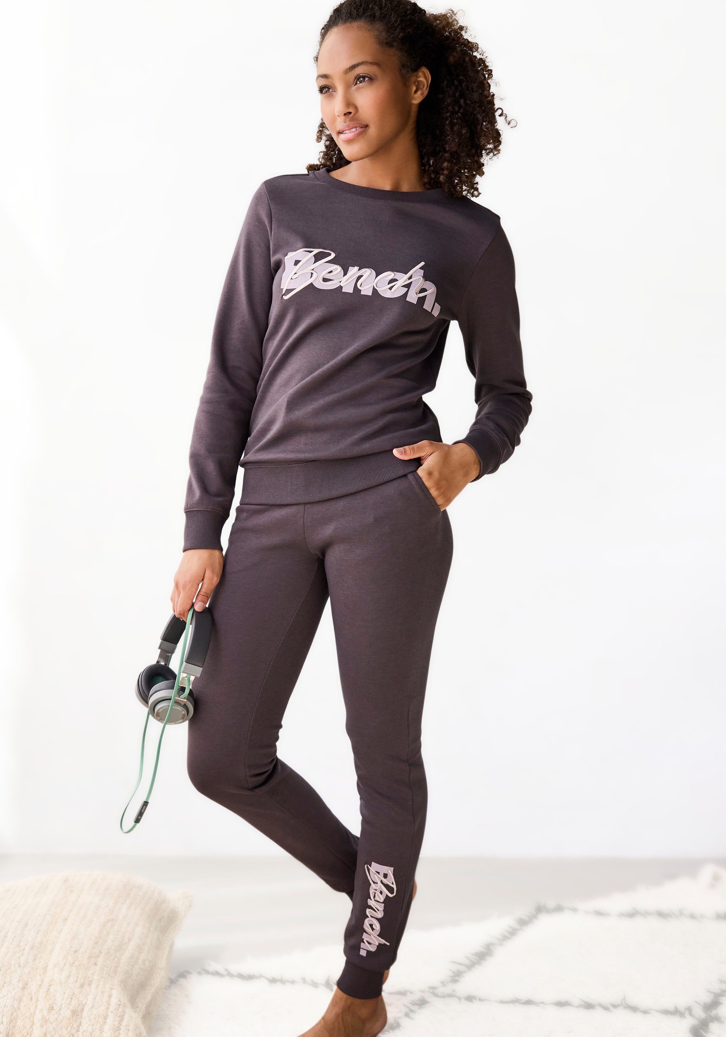 Bench. Loungewear Sweatpants, mit Logodruck und Stickerei, Loungewear günstig online kaufen