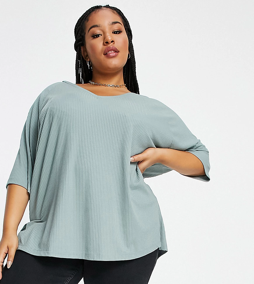 ASOS DESIGN Curve – Geripptes Oversize-Oberteil in Salbeigrün mit V-Ausschn günstig online kaufen