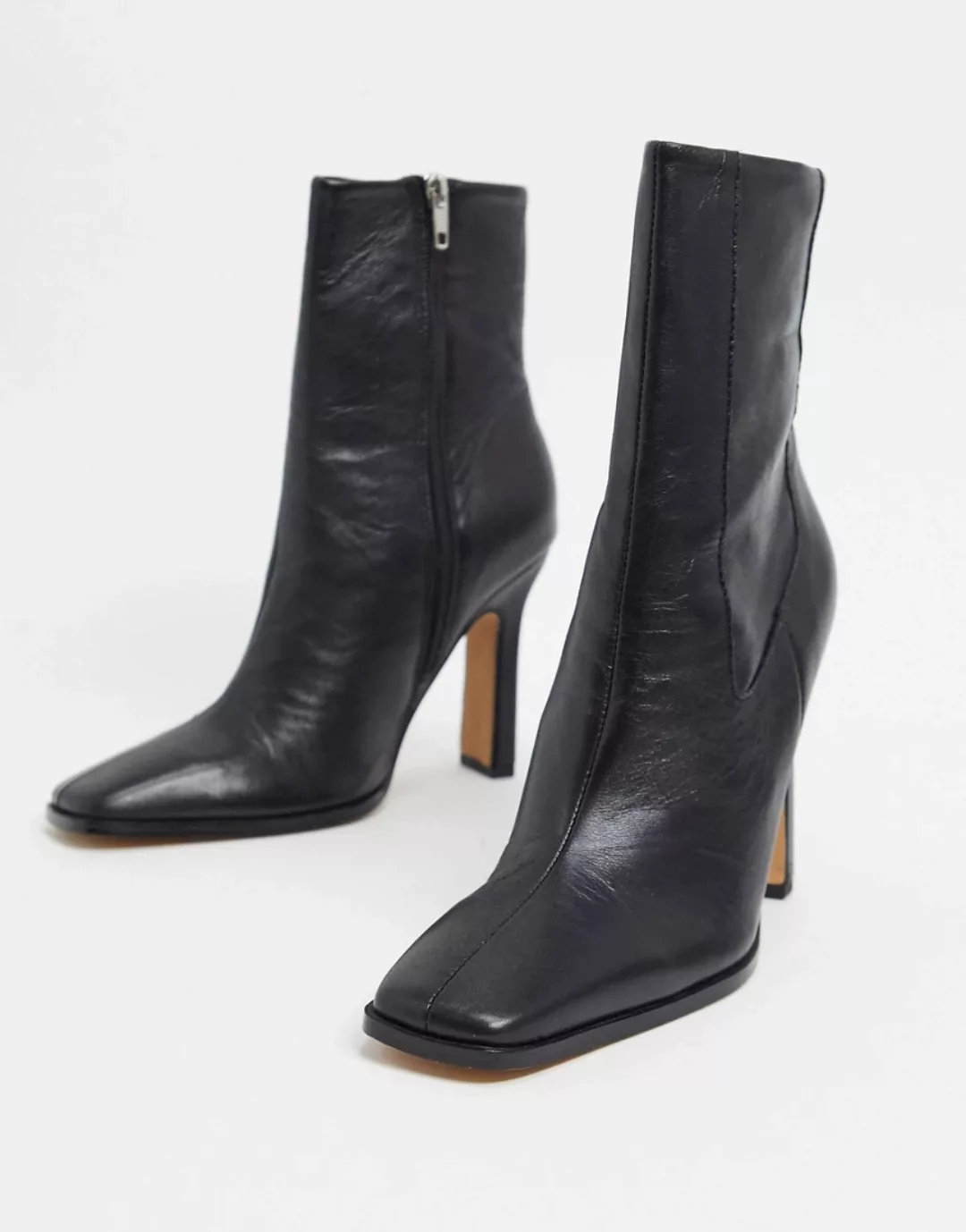 ASOS DESIGN – Erin – Stiefel aus hochwertigem Leder in Schwarz mit Absatz günstig online kaufen