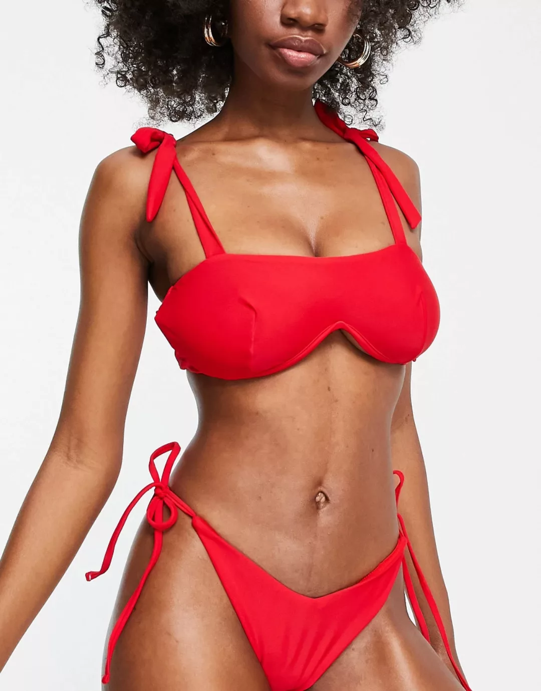 ASOS DESIGN – Fuller Bust – Exklusives Bikinioberteil in Rot mit Bügeln, Tr günstig online kaufen