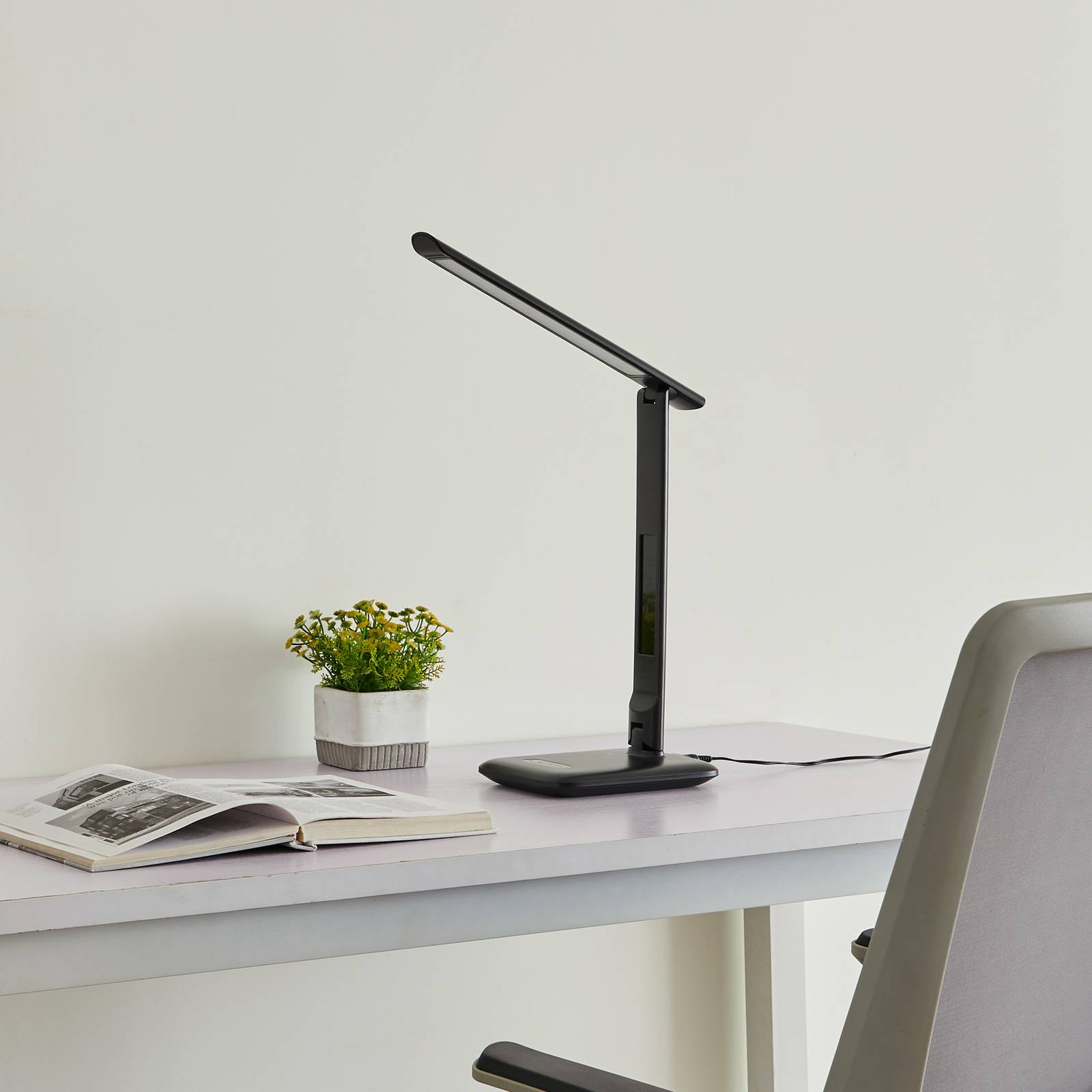 Lindby Cerula LED-Schreibtischlampe m. Dimmer günstig online kaufen