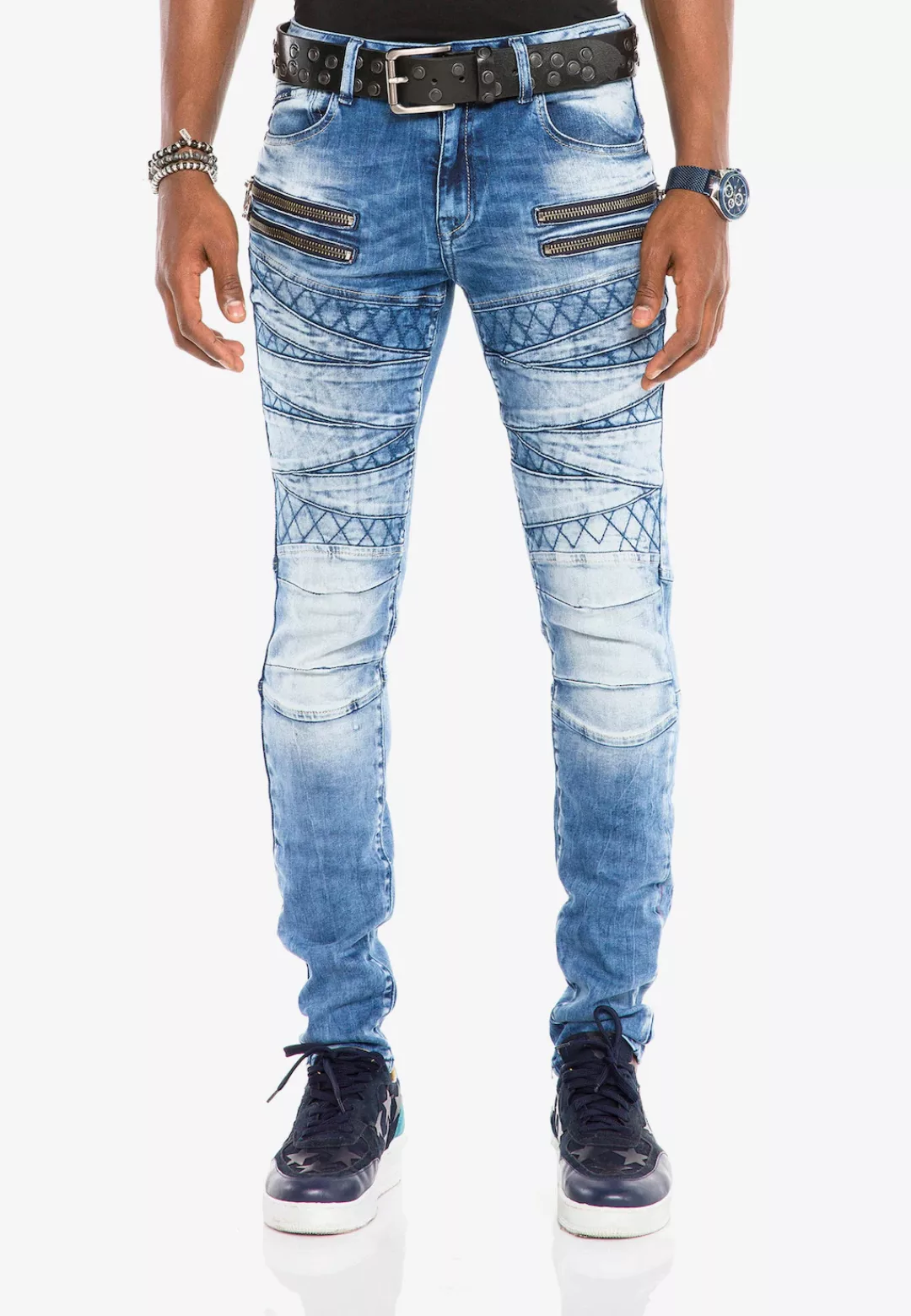 Cipo & Baxx Bequeme Jeans, im stylischen Look in Straight Fit günstig online kaufen