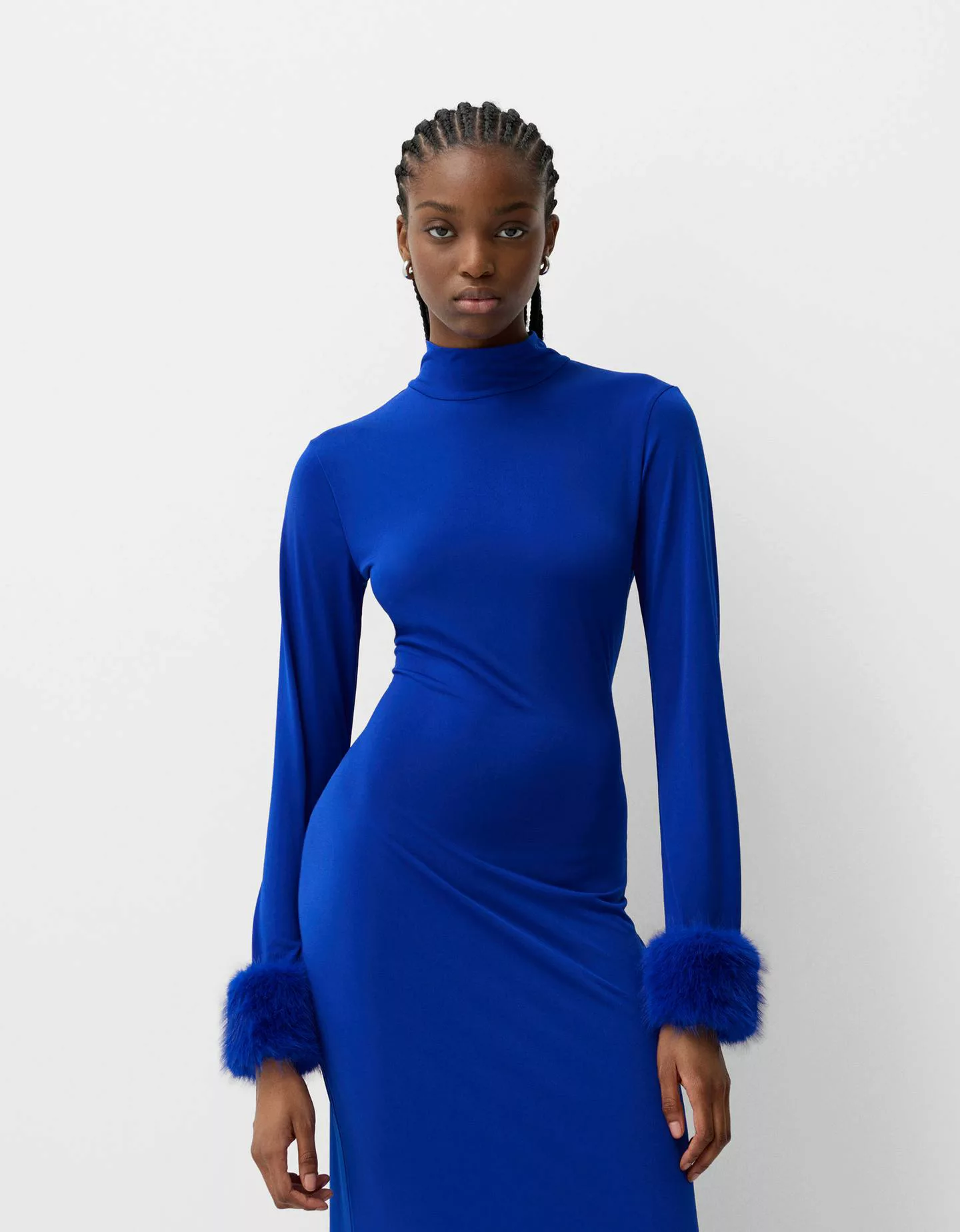 Bershka Midikleid Mit Langen Ärmeln Und Bündchen Aus Kunstfell Damen M Blau günstig online kaufen