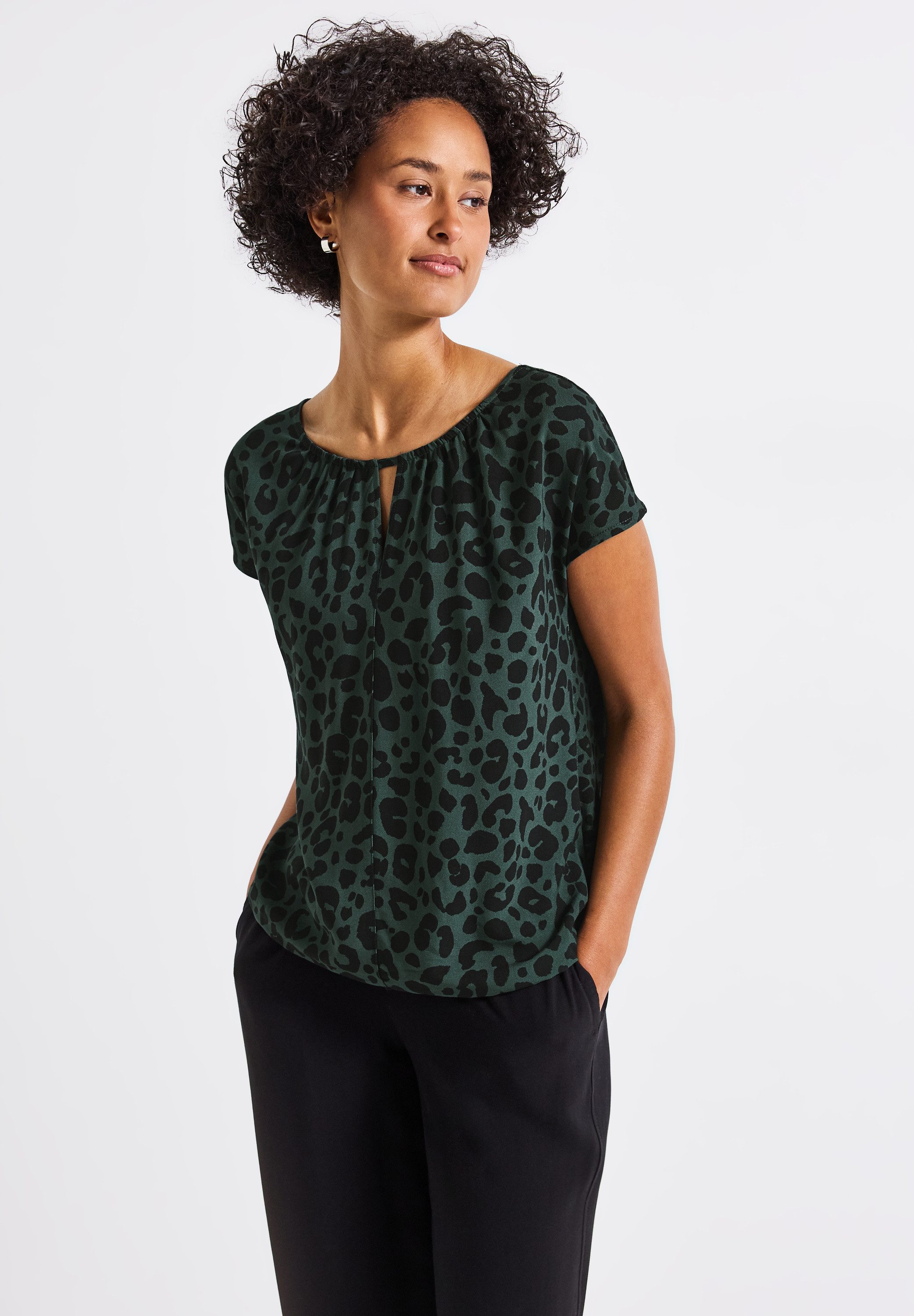 STREET ONE T-Shirt, mit Cut-Out Detail günstig online kaufen