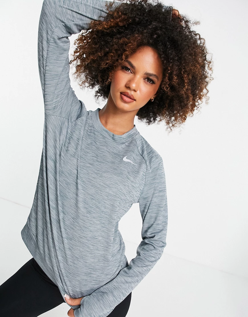 Nike Running – Pacer Dri-FIT – Oberteil in Grau meliert mit Rundhalsausschn günstig online kaufen