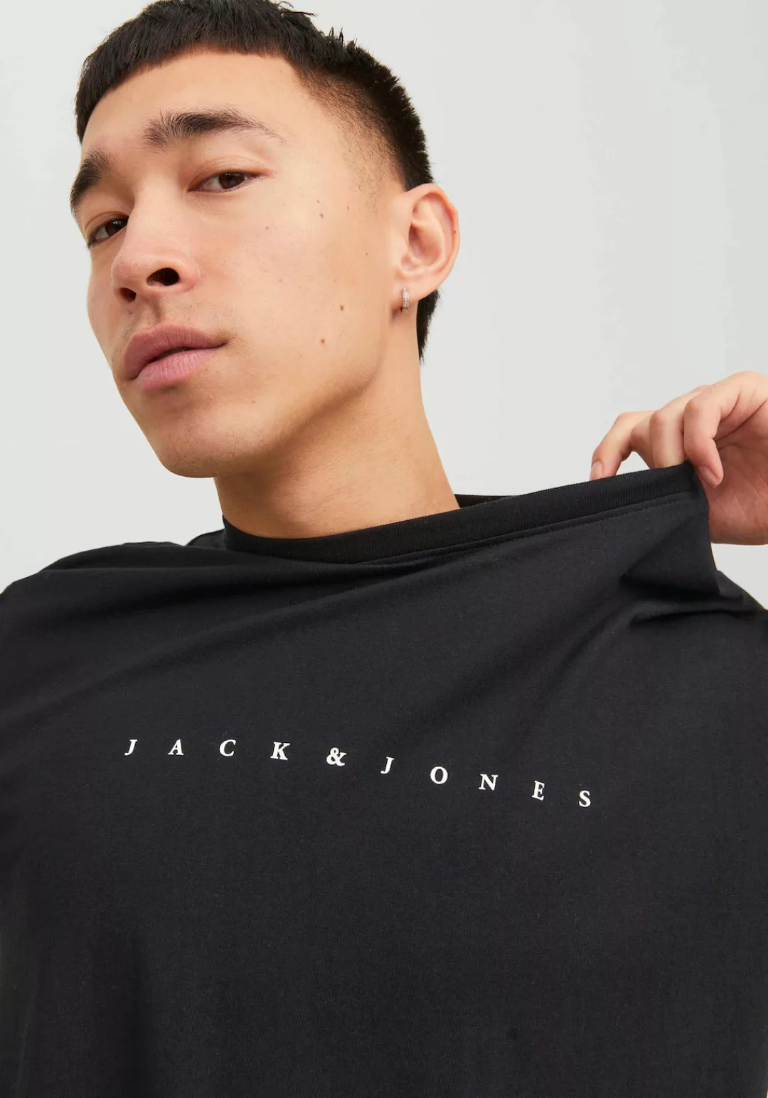 Jack & Jones Rundhalsshirt "JJESTAR JJ TEE SS NOOS", mit Logo Schriftzug günstig online kaufen