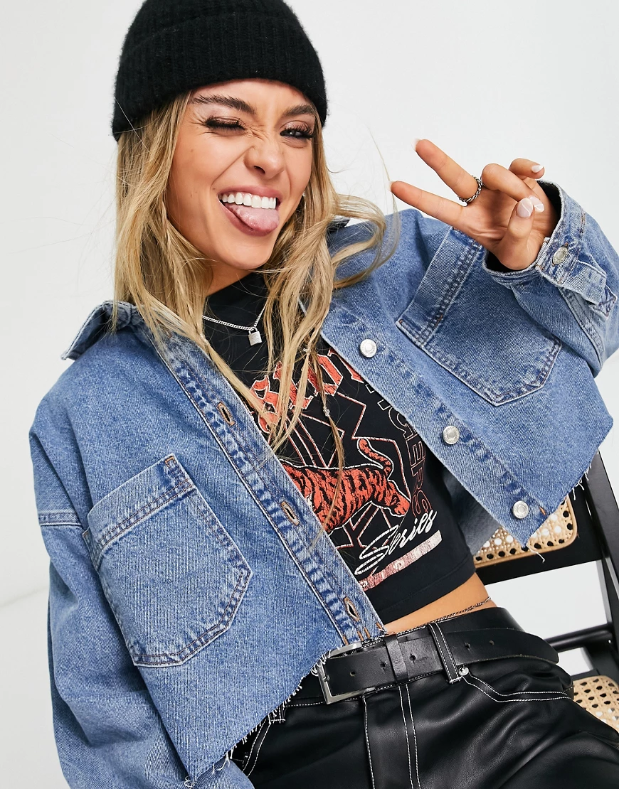 Topshop – Kurze Hemdjacke aus Denim in Mittelblau günstig online kaufen