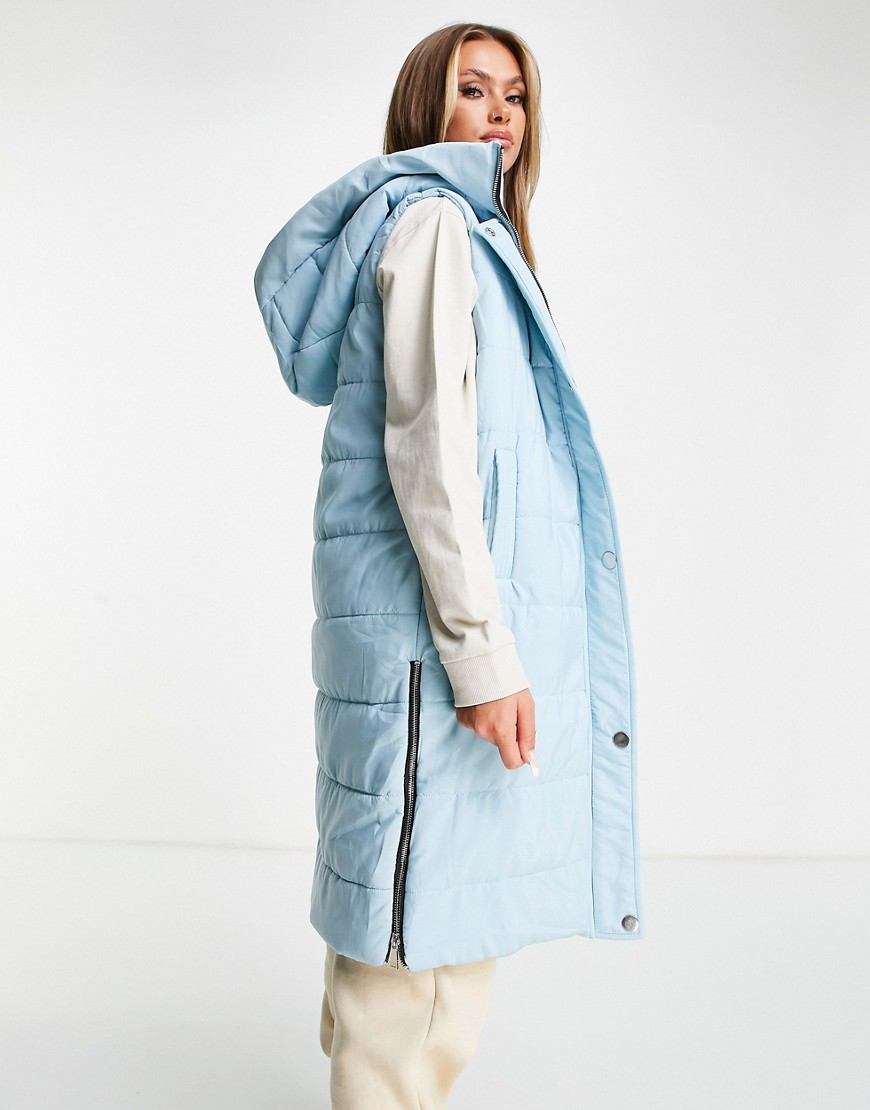 I Saw it First – Wattiertes Gilet mit Kapuze in Hellblau günstig online kaufen