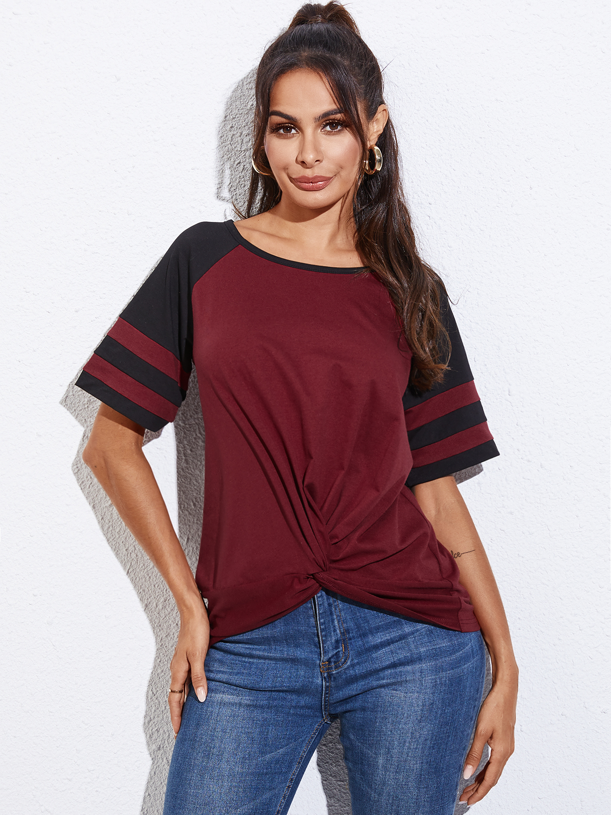 Yoins Burgundy Patchwork Design Twisted Kurzarm T-Shirt günstig online kaufen