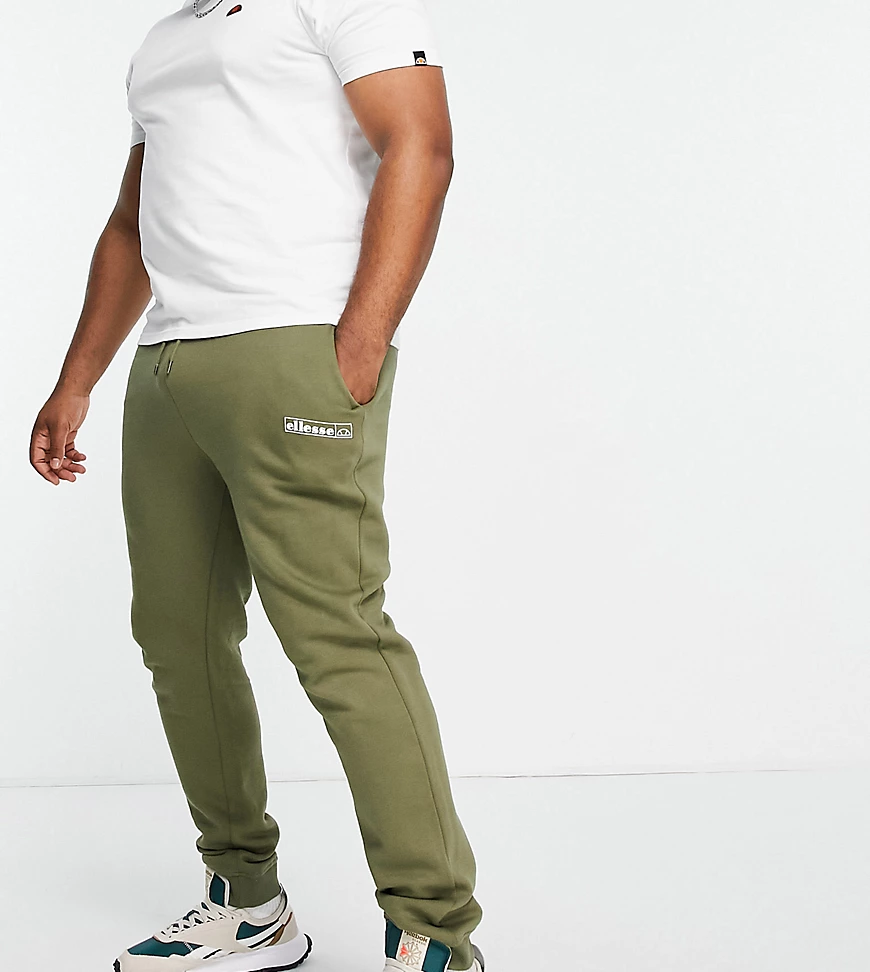 ellesse Plus – Jogginghose in Khaki mit Logo-Grün günstig online kaufen