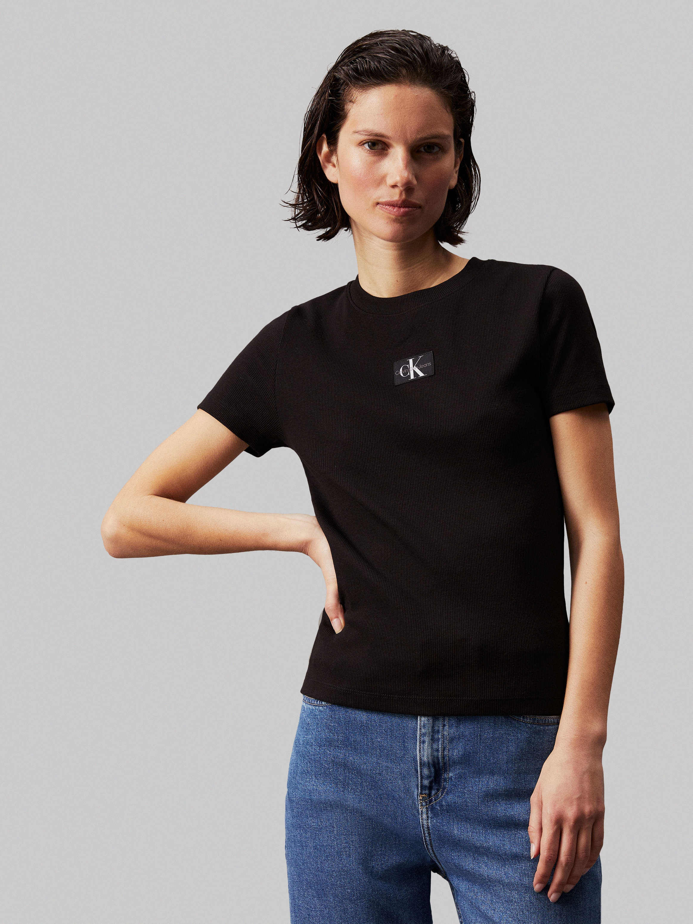 Calvin Klein Jeans T-Shirt "WOVEN LABEL RIB BABY TEE", mit Logopatch günstig online kaufen