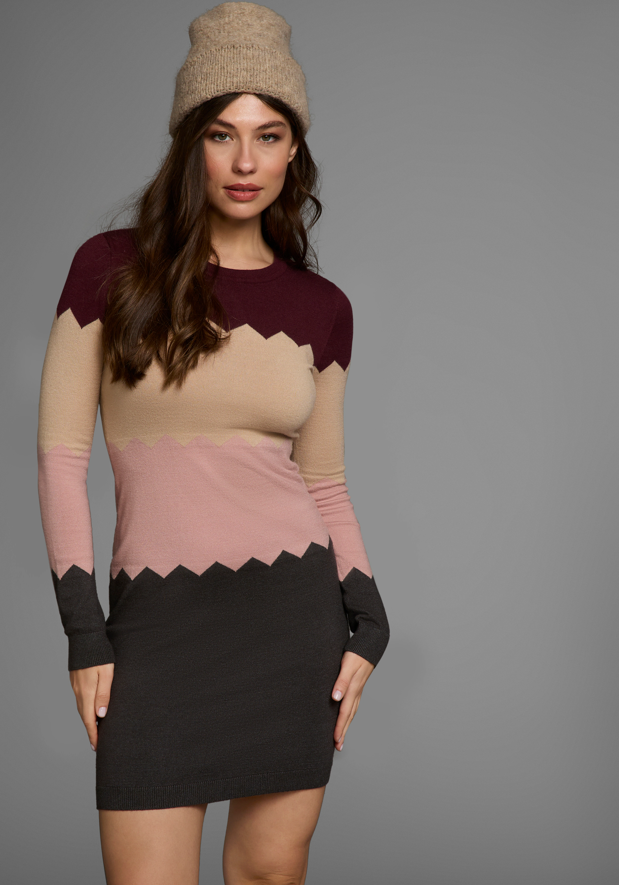 Laura Scott Strickkleid, kurzes Kleid, figurbetont, aus Strickstoff, langär günstig online kaufen