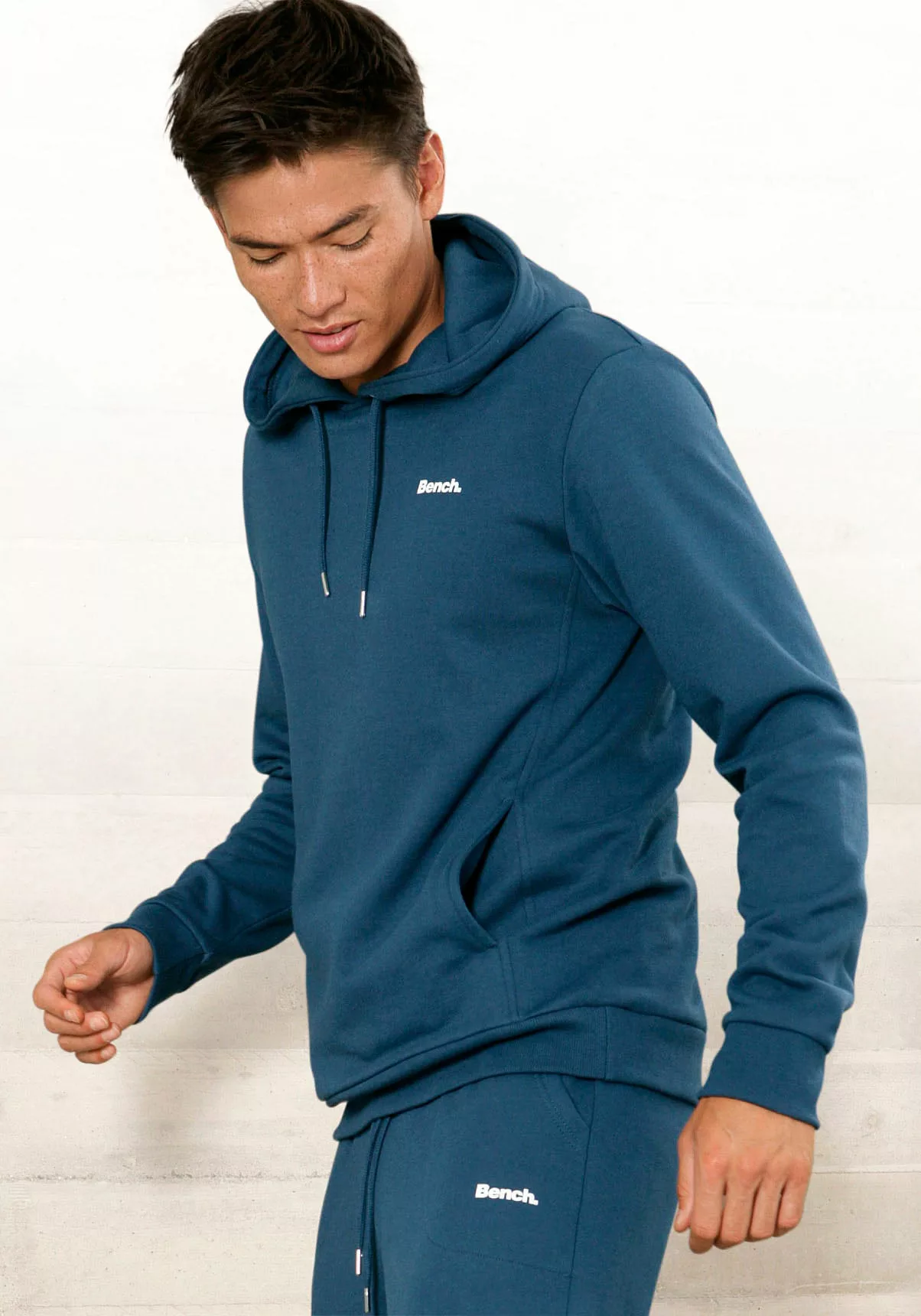 Bench. Loungewear Hoodie, Sweatshirt mit Kapuze und seitlichen Taschen, Bau günstig online kaufen