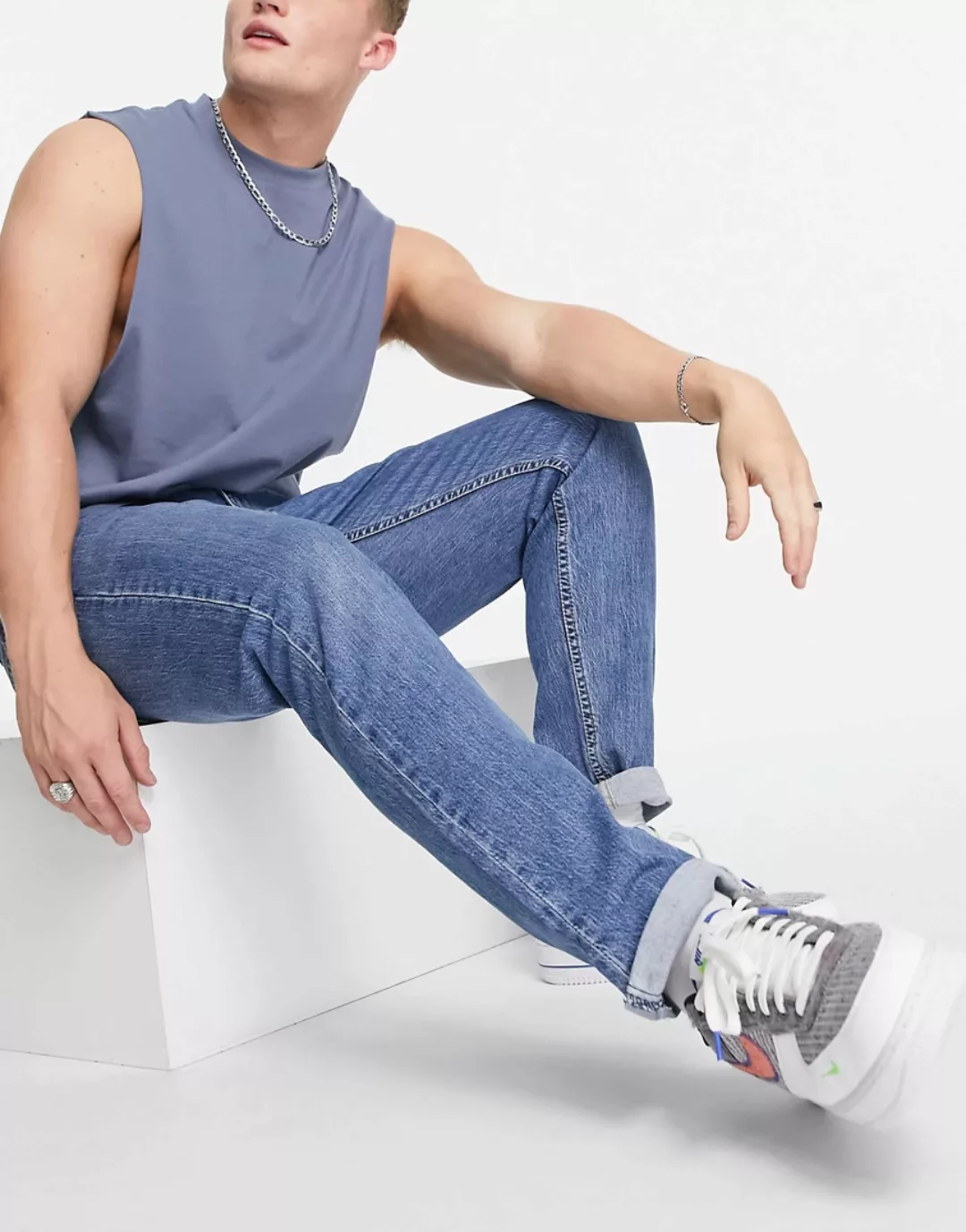 Levi's – 502 – Schmal zulaufende Hi-Ball-Jeans in mittelblauer Waschung günstig online kaufen
