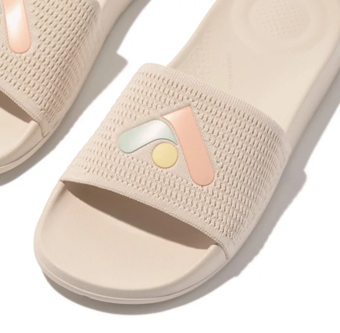 Fitflop Pantolette "IQUSHION ARROW KNIT SLIDES", Keilabsatz, Sommerschuh, S günstig online kaufen