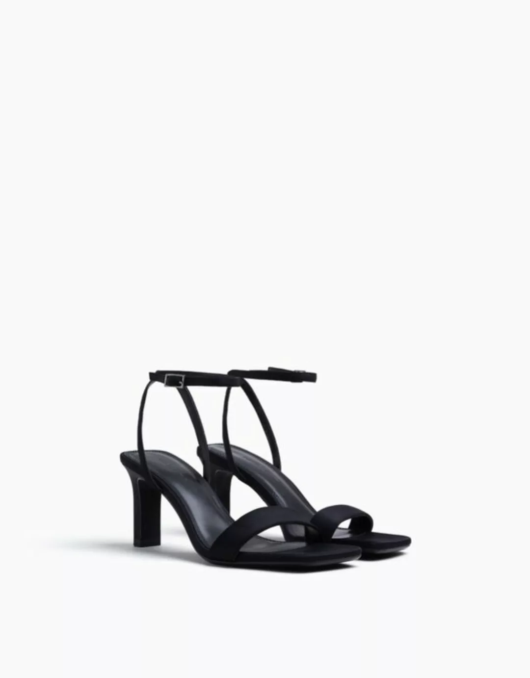 Bershka Sandalen Mit Absatz Und Knöchelriemchen Damen 40 Schwarz günstig online kaufen