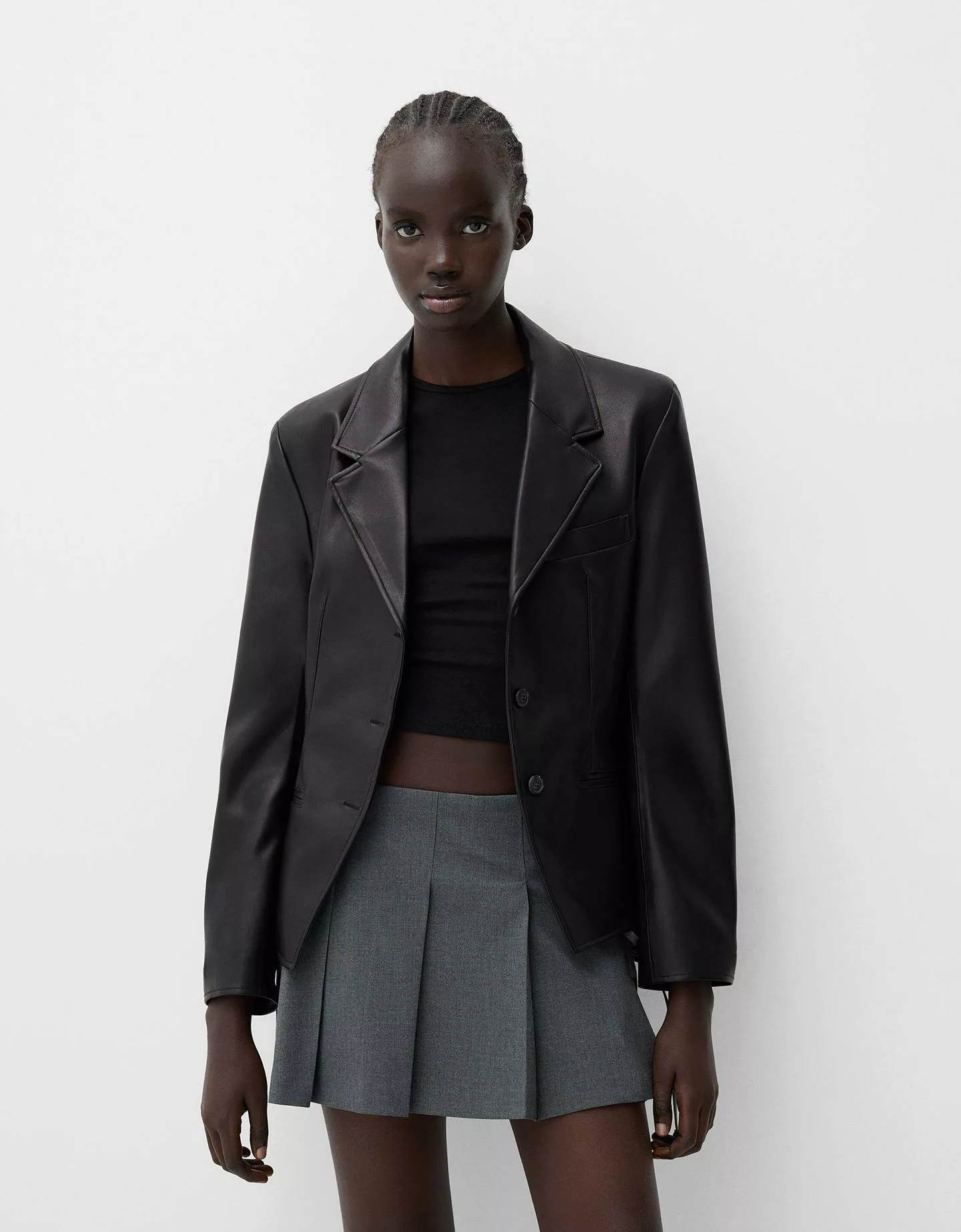 Bershka Körpernah Geschnittener Blazer Aus Kunstleder Damen Xs Schwarz günstig online kaufen