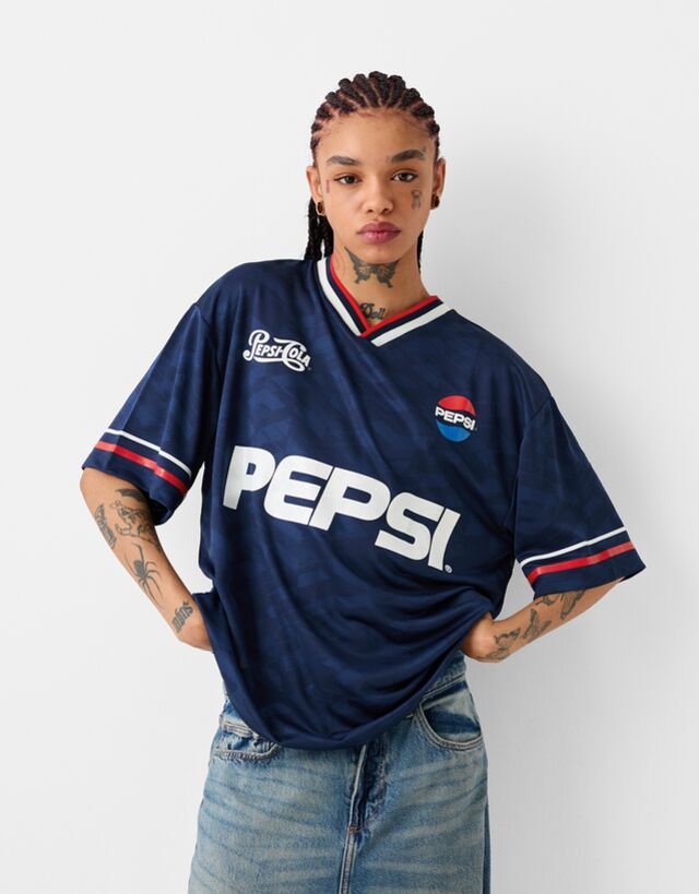 Bershka Sportliches T-Shirt Mit Kurzen Ärmeln Pepsi Bskteen L Marinenblau günstig online kaufen