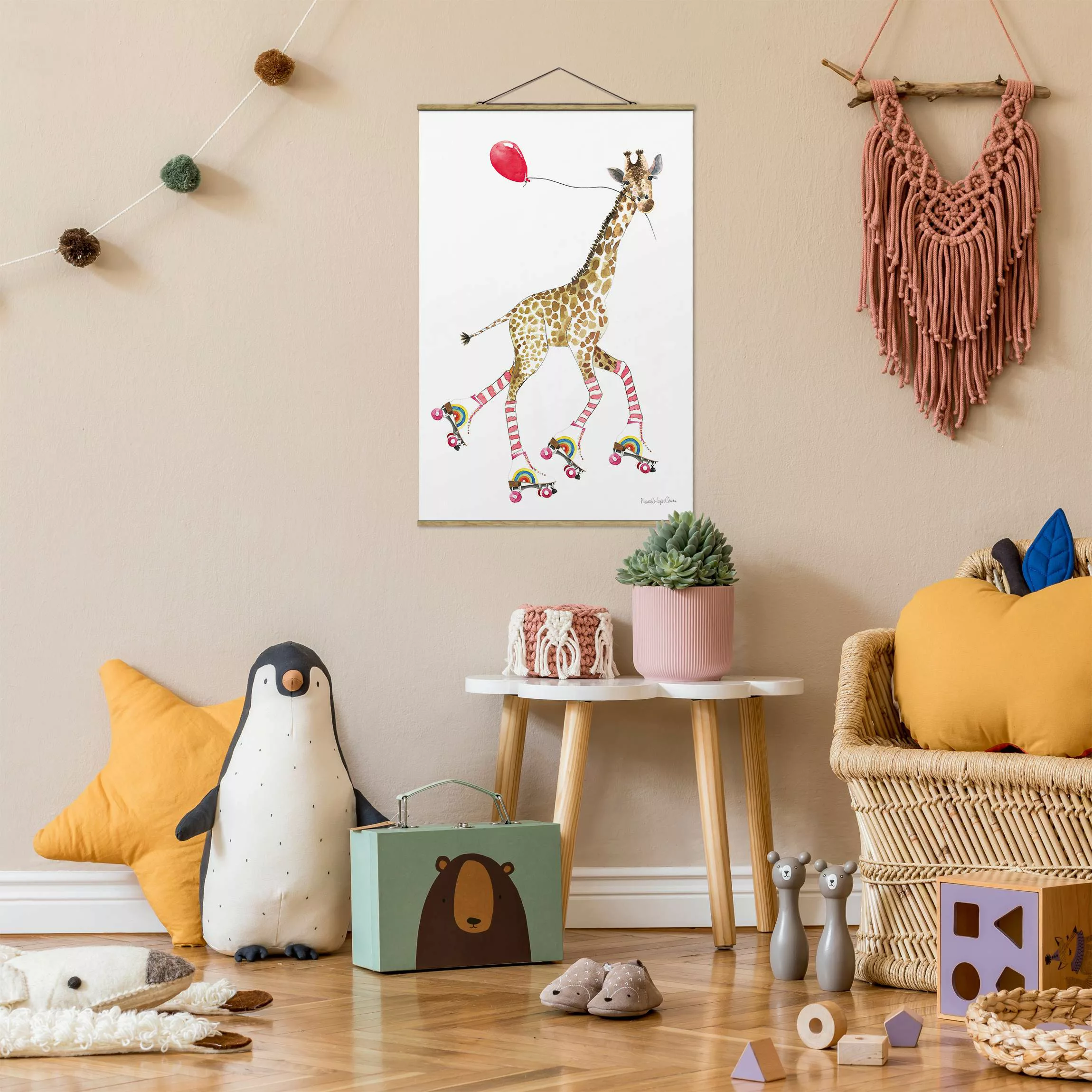 Stoffbild mit Posterleisten Giraffe auf Freudenfahrt günstig online kaufen