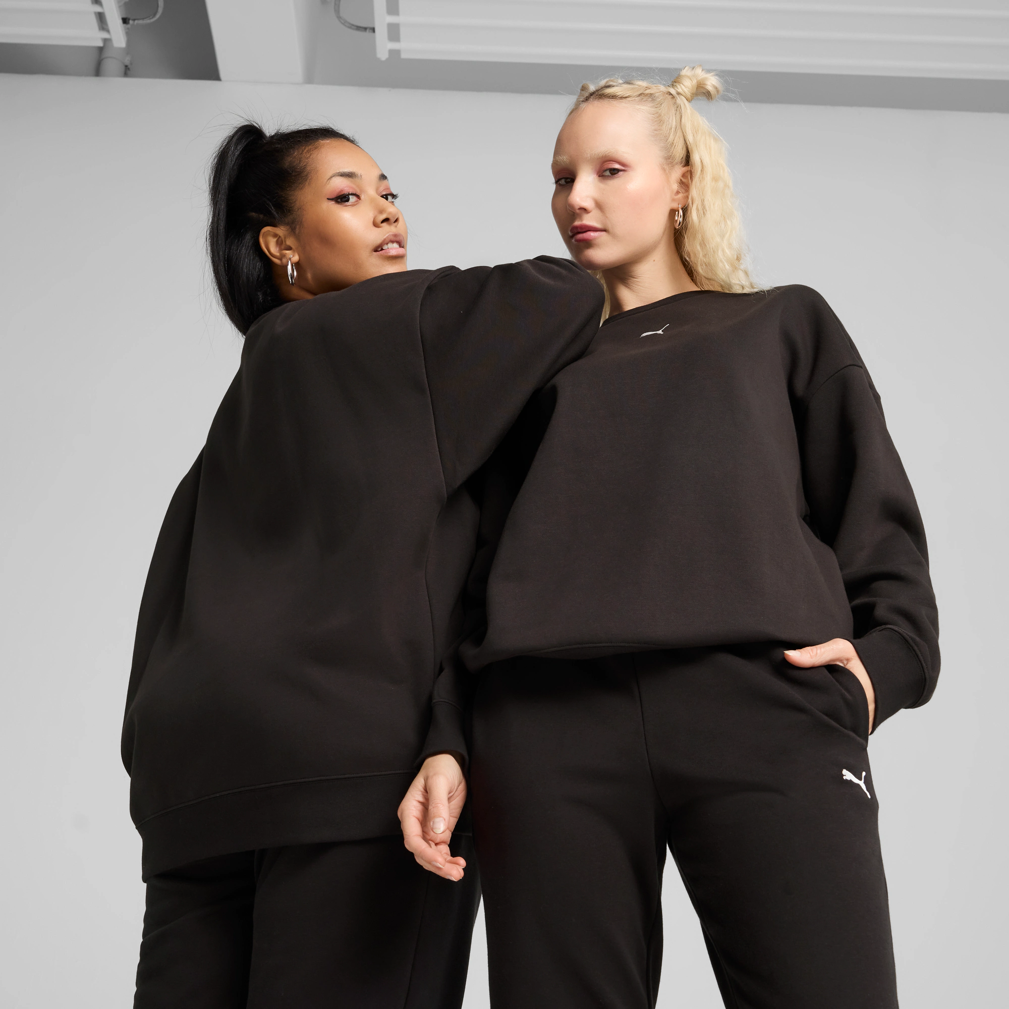 PUMA Langarmshirt "ESS OVERSIZED CREW FL" günstig online kaufen