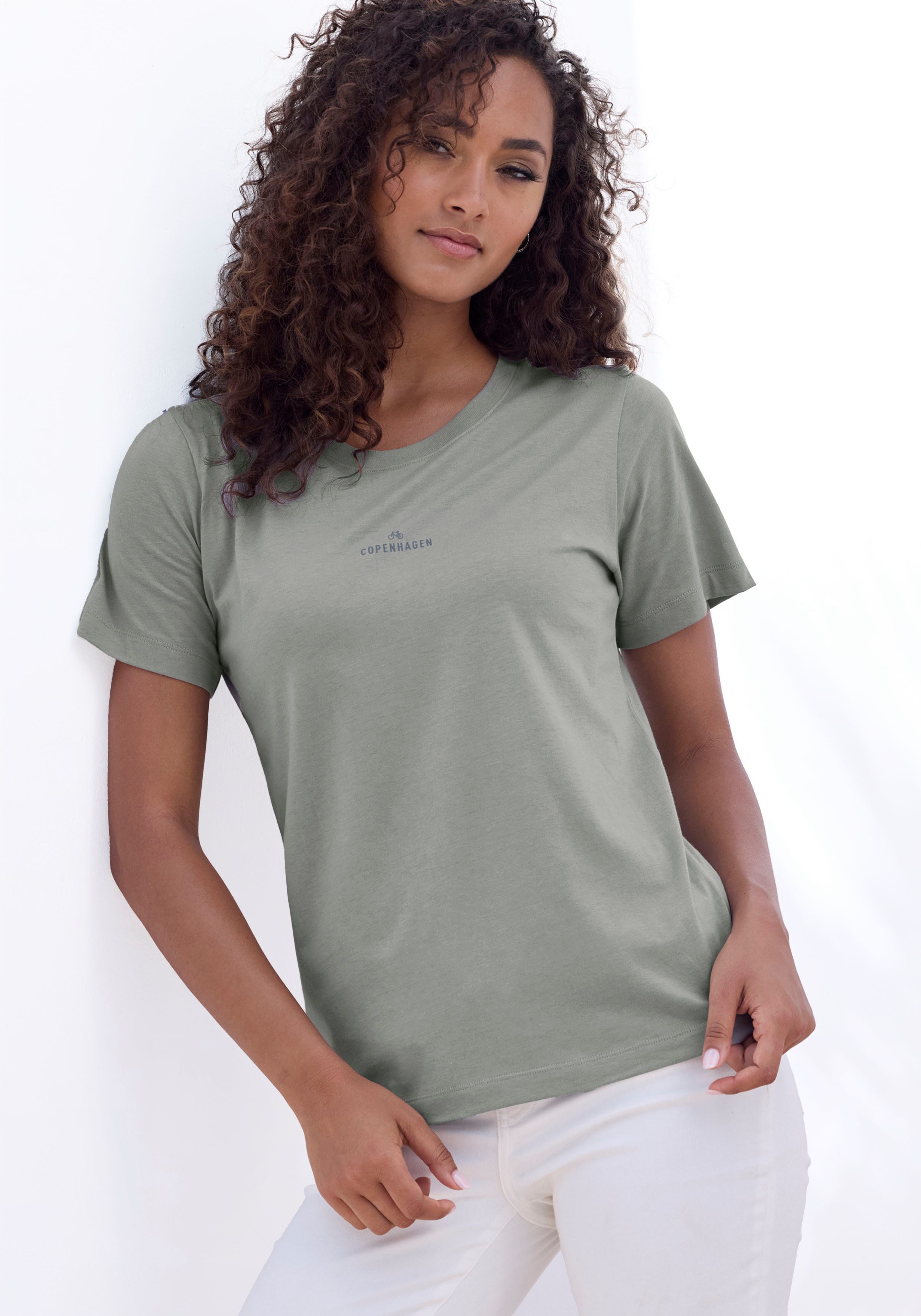 Copenhagen Studios T-Shirt "mit dezentem Logoprint vorn", aus softer Jersey günstig online kaufen