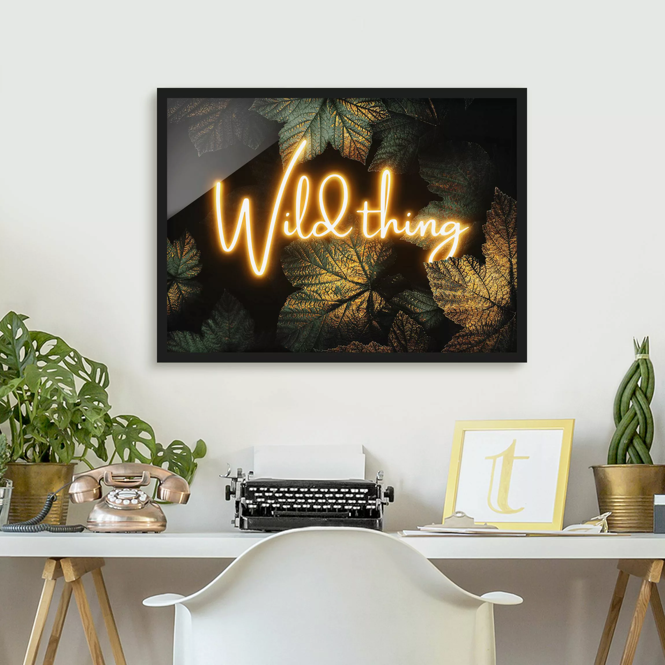 Bild mit Rahmen Spruch - Querformat Wild Thing goldene Blätter günstig online kaufen