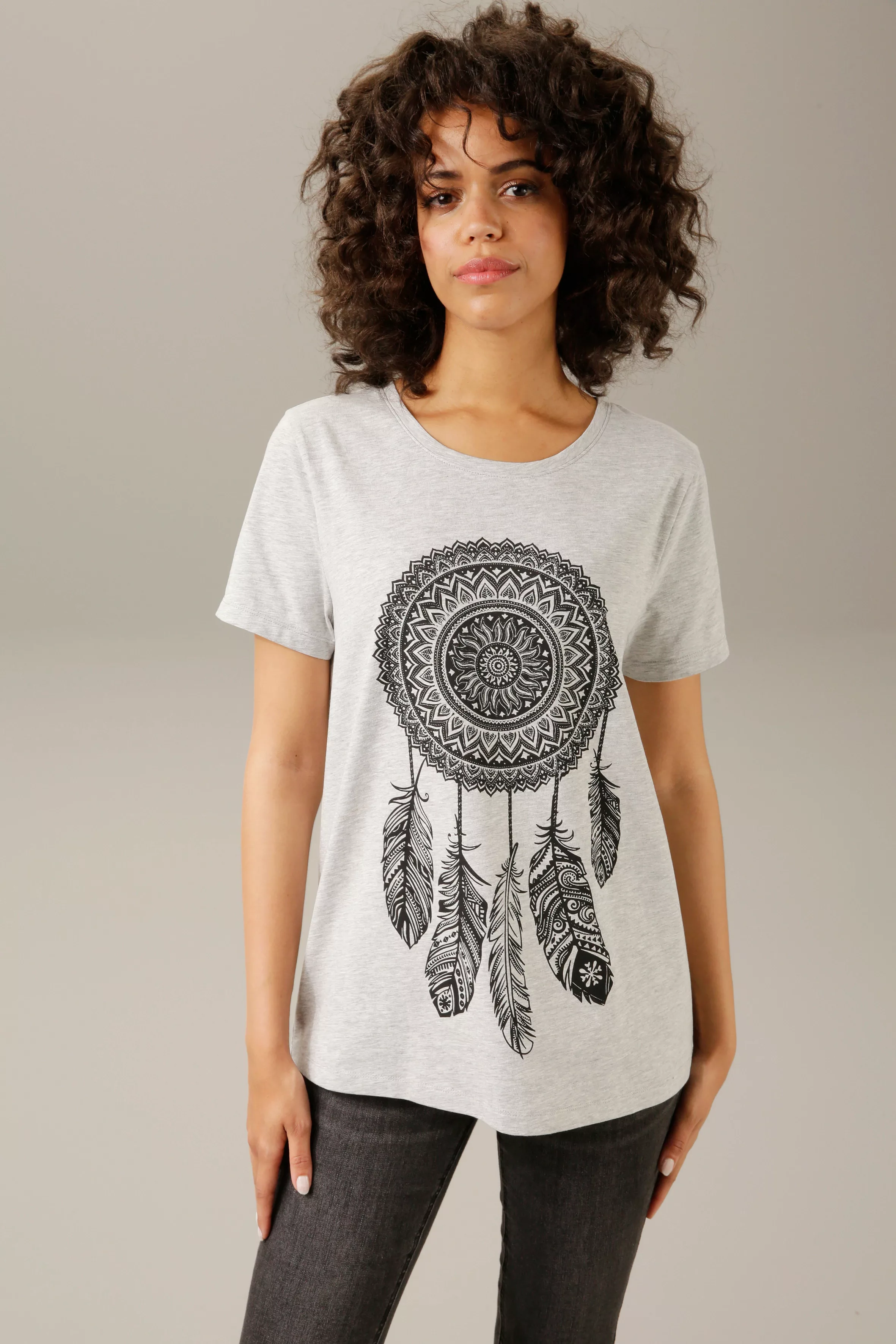 Aniston CASUAL T-Shirt, mit verträumten Mandala-Front-Druck günstig online kaufen