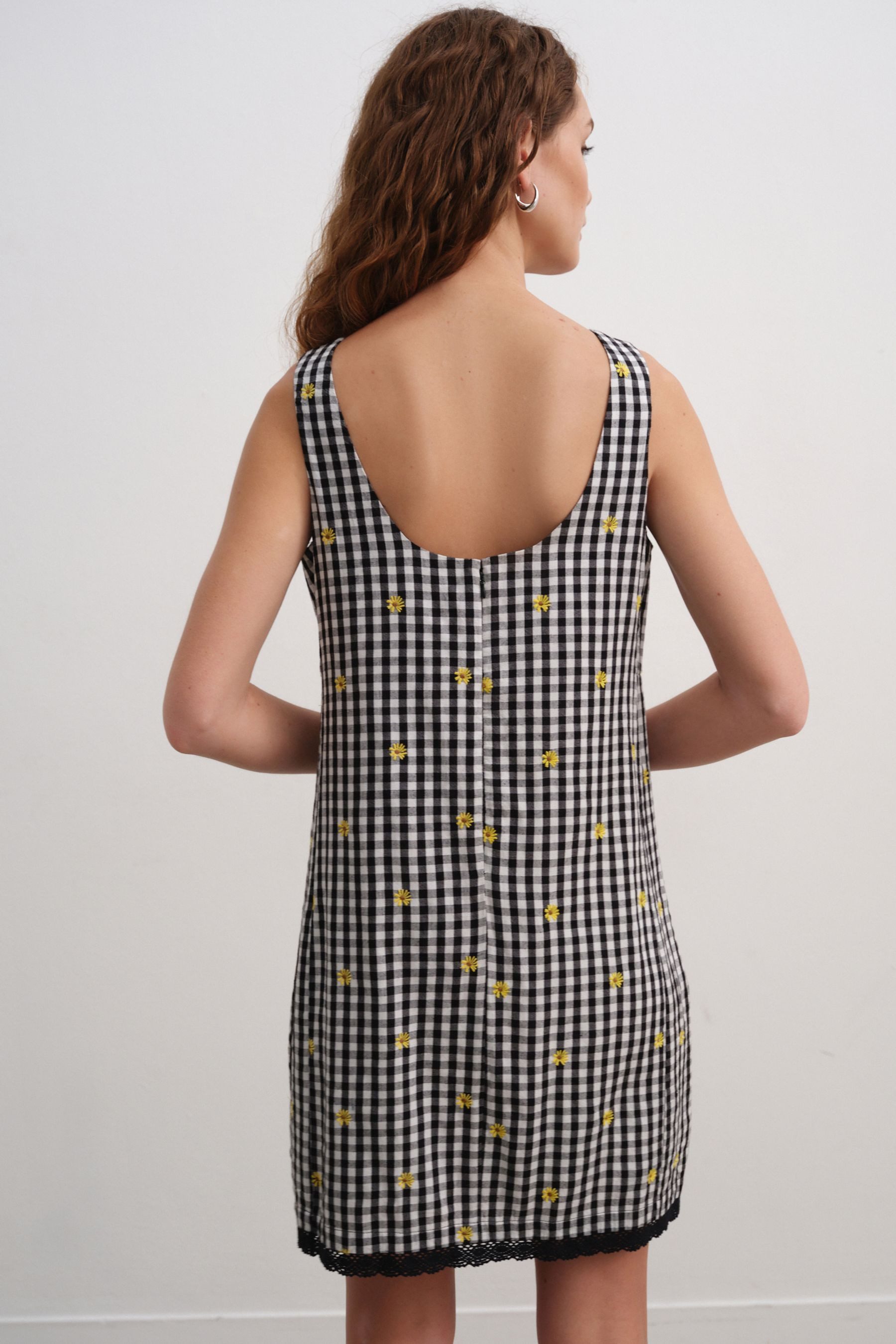 Next Minikleid Mini-Etuikleid mit Blumestickerei (1-tlg) günstig online kaufen