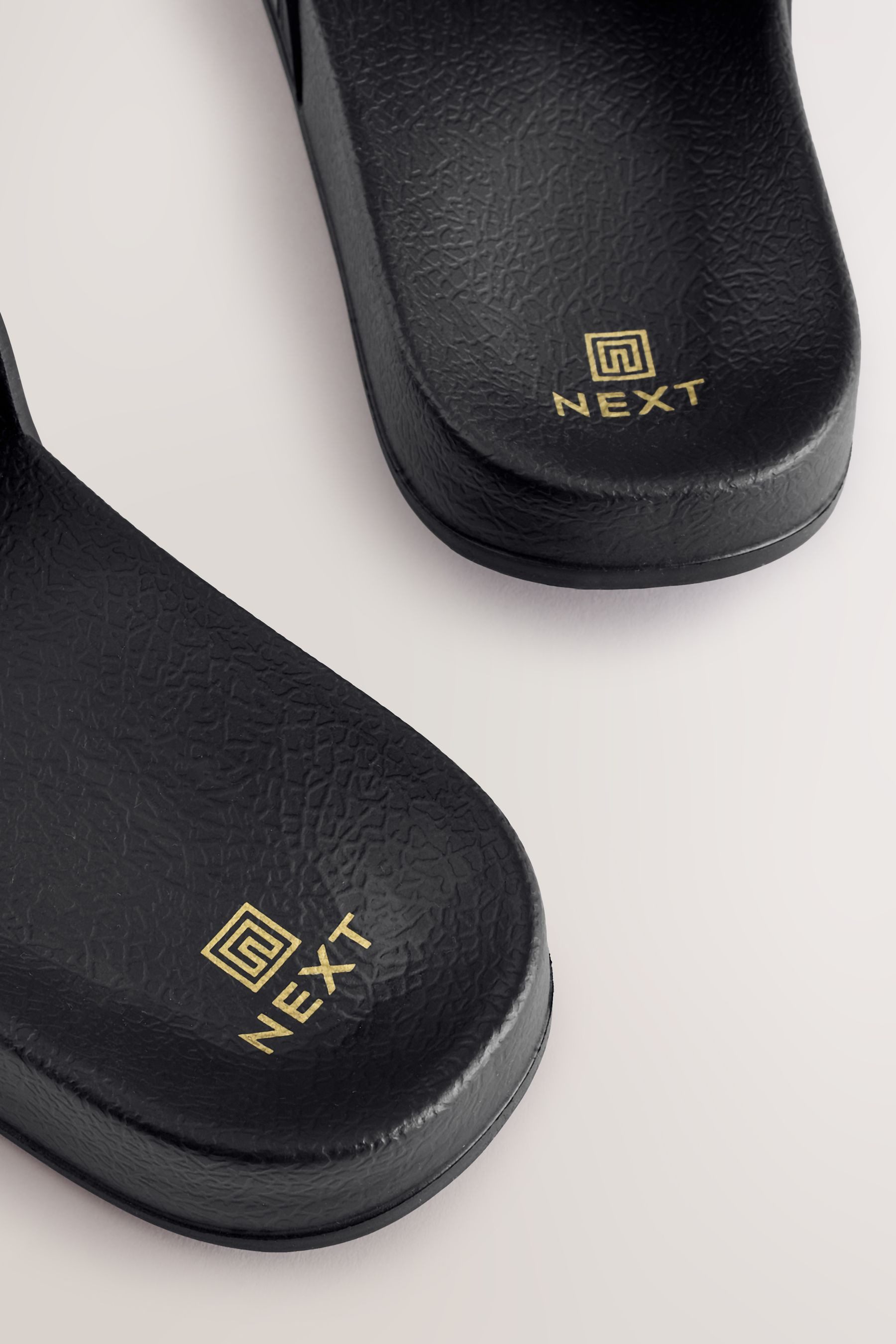 Next Gestreifte Sandalen Badepantolette (1-tlg) günstig online kaufen