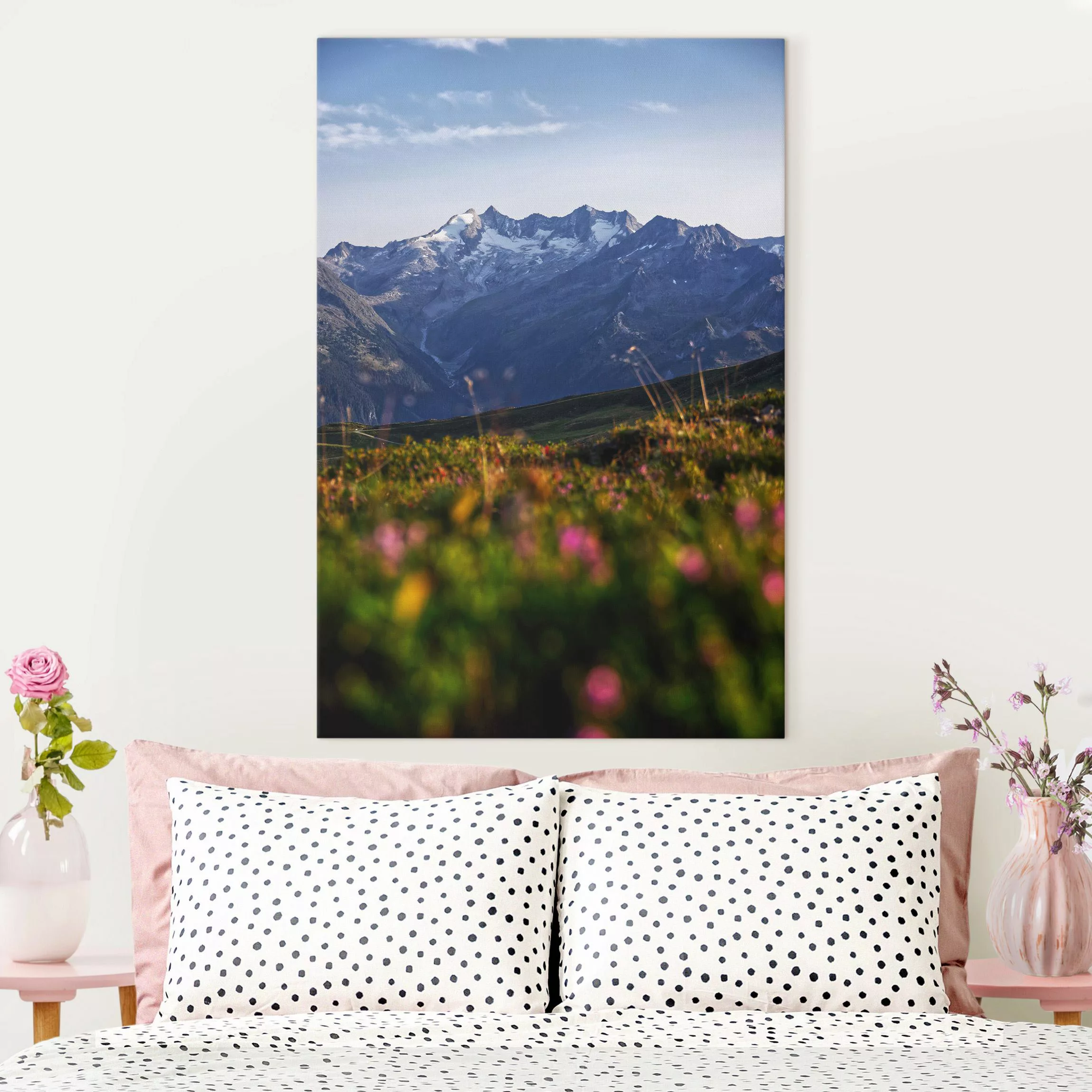 Leinwandbild Blumenwiese in den Bergen günstig online kaufen