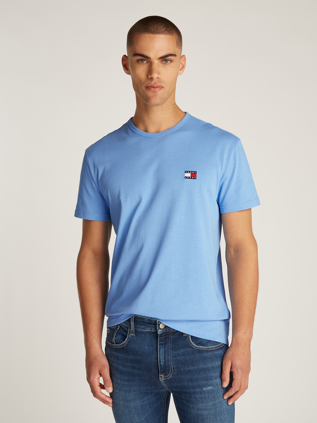 Tommy Jeans T-Shirt "TJM REG BADGE TEE EXT", mit Logostickerei günstig online kaufen