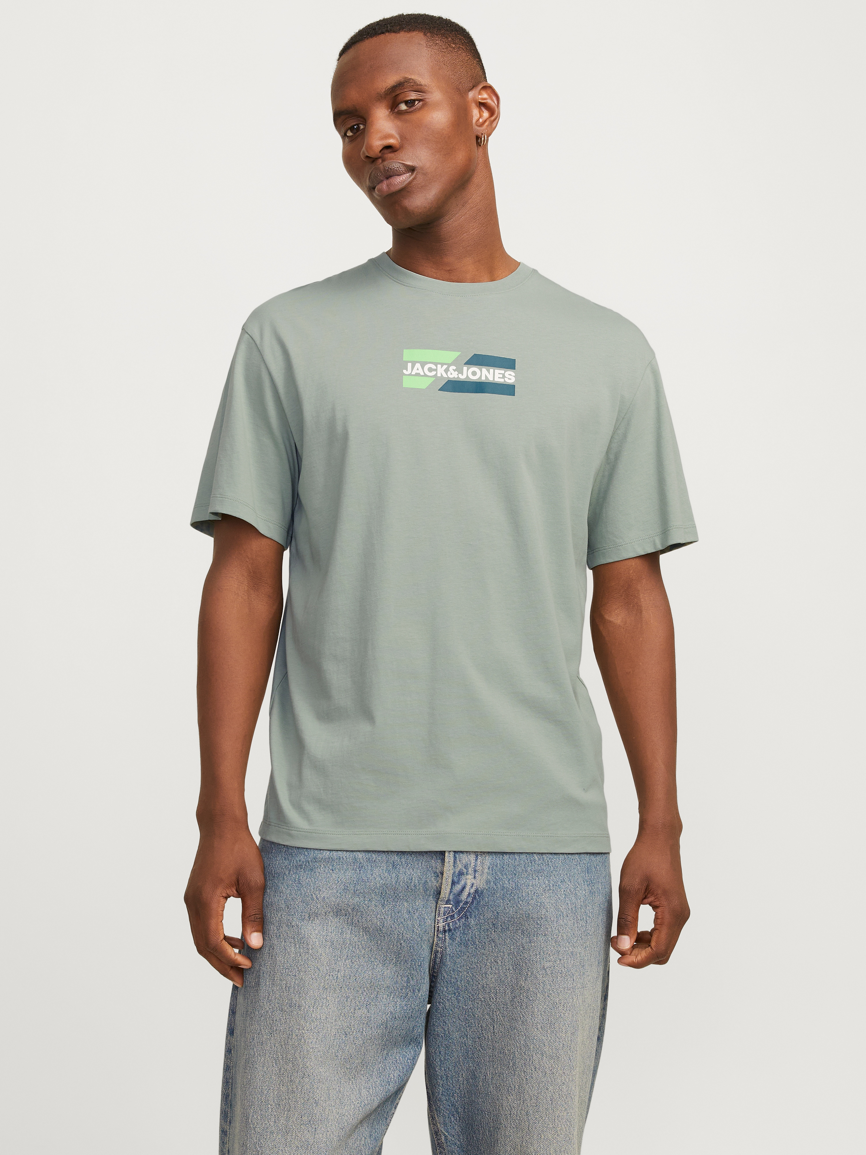 Jack & Jones Rundhalsshirt "JJECORP GRAPHIC TEE SS O-NECK NOOS", mit Logo P günstig online kaufen