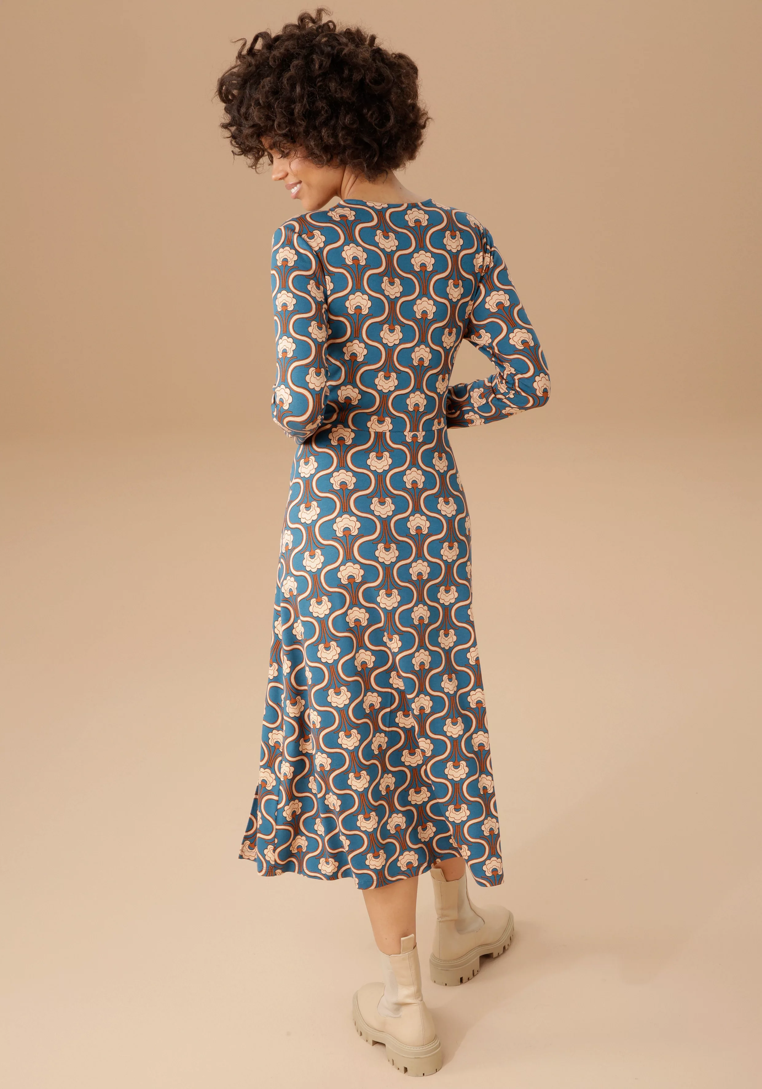 Aniston CASUAL Jerseykleid, mit trendigem Retromuster bedruckt günstig online kaufen