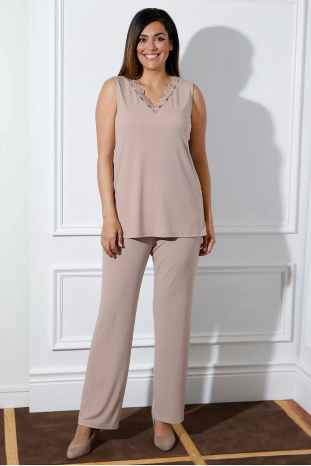 Ulla Popken Spitzenbluse Top Straight Fit Spitze am V-Ausschnitt günstig online kaufen