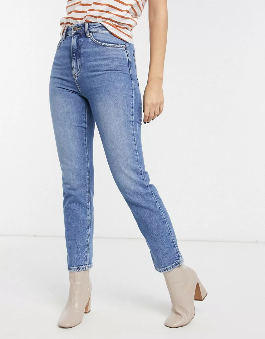New Look – Mittelblaue Jeans mit geradem Bein günstig online kaufen