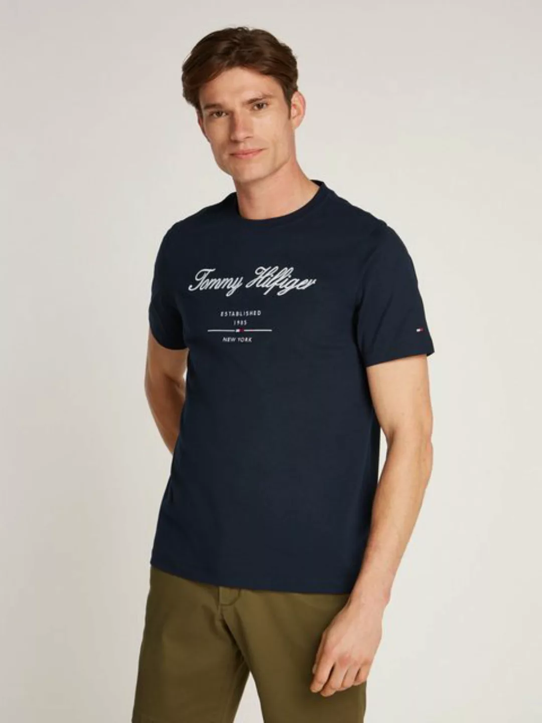 Tommy Hilfiger T-Shirt SCRIPT LOGO TEE mit aufgesticktem Logo günstig online kaufen