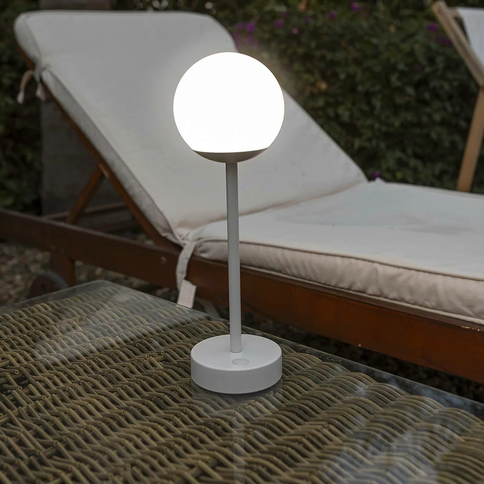 Newgarden Norai Slim LED-Tischleuchte, grau günstig online kaufen