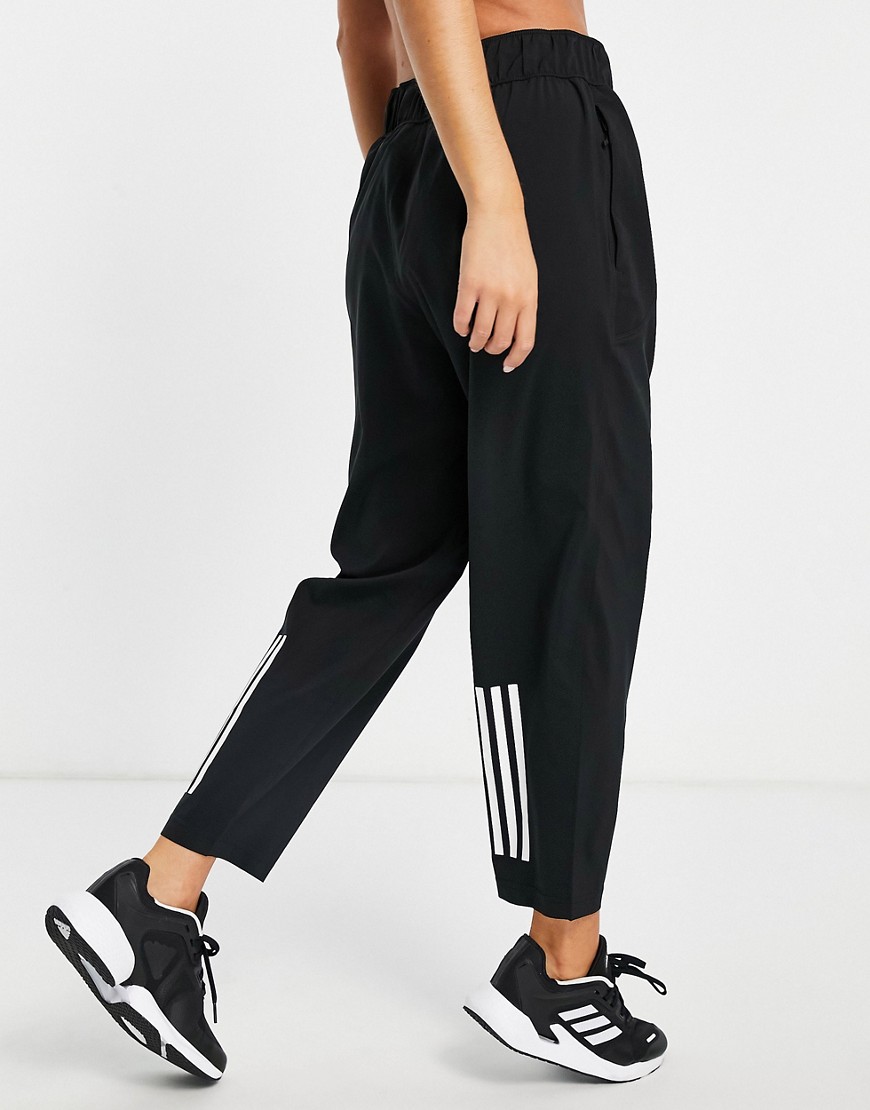 adidas Training – Jogginghose in Schwarz mit logoverziertem Besatz günstig online kaufen