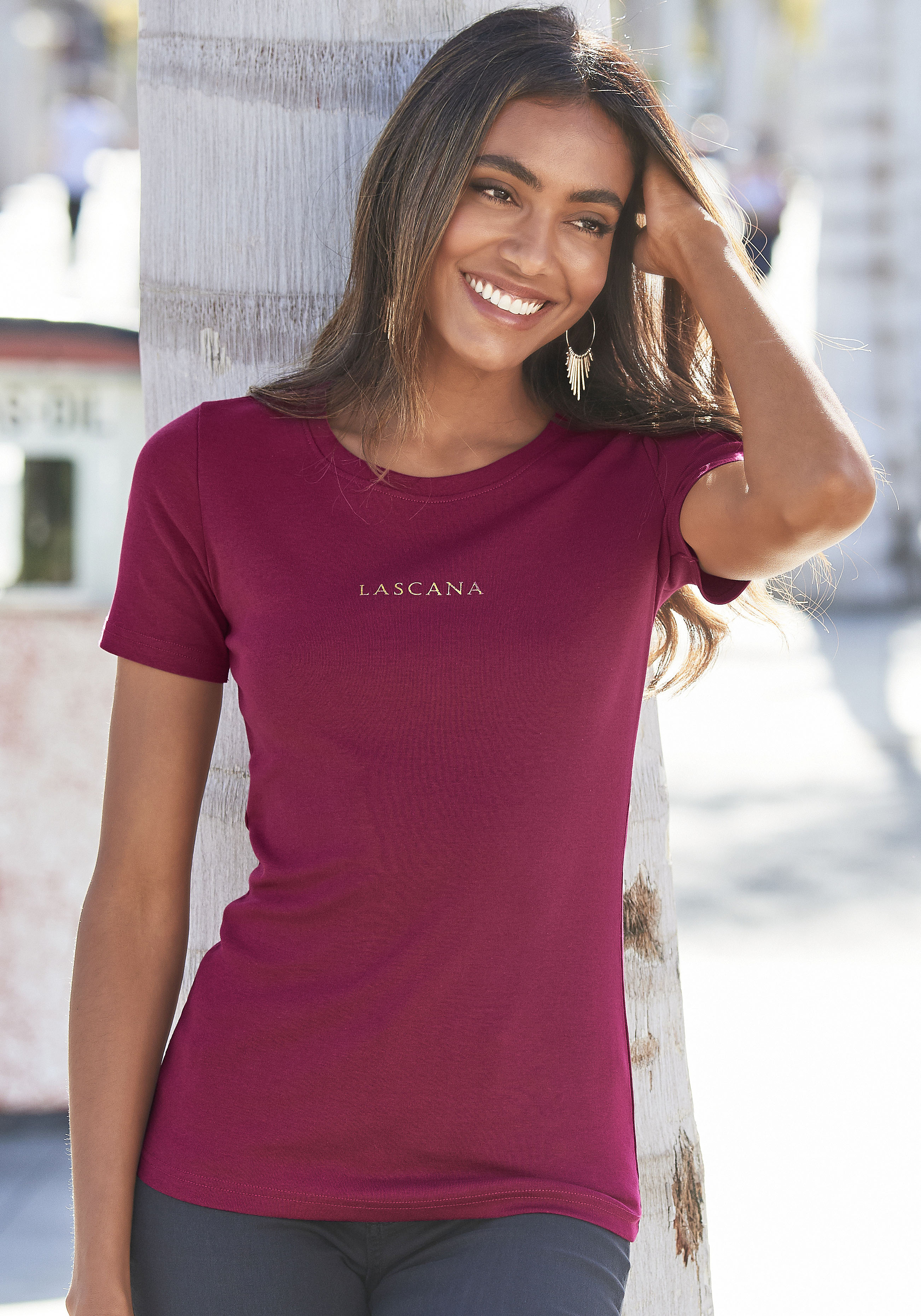 LASCANA T-Shirt (2er-Pack) mit goldenem Logodruck günstig online kaufen