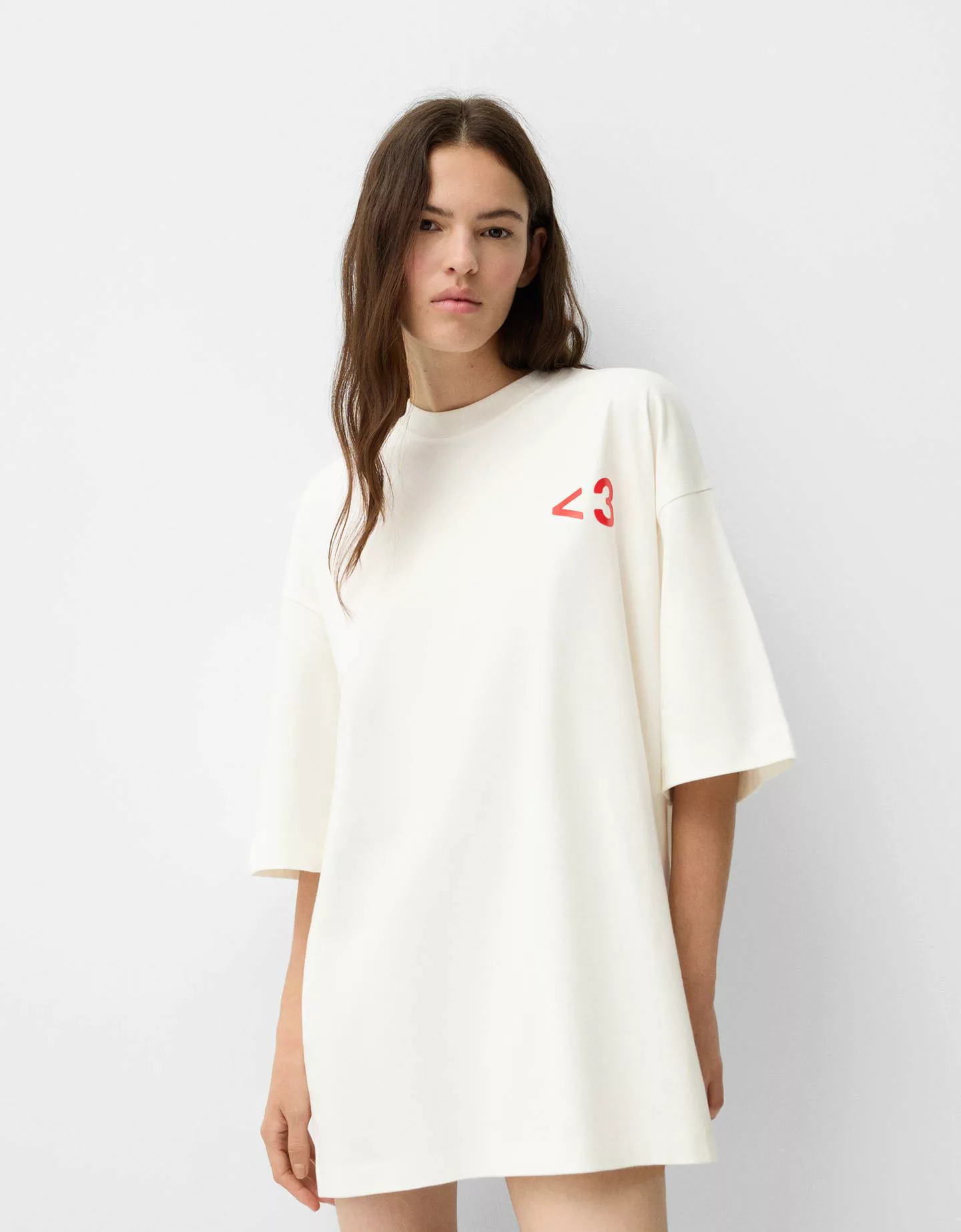 Bershka Over-Long-T-Shirt Mit Kurzen Ärmeln Und Print Damen Xs Grbrochenes günstig online kaufen