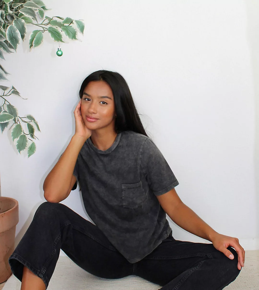 ASOS DESIGN Petite – Slim – Hoch geschnittene Stretch-Jeans mit geradem Bei günstig online kaufen
