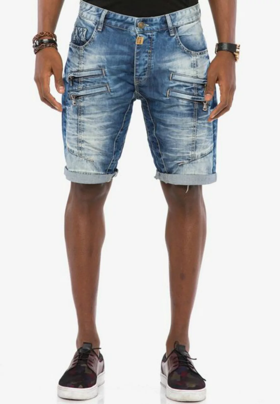 Cipo & Baxx Shorts, mit Zier-Nähten günstig online kaufen