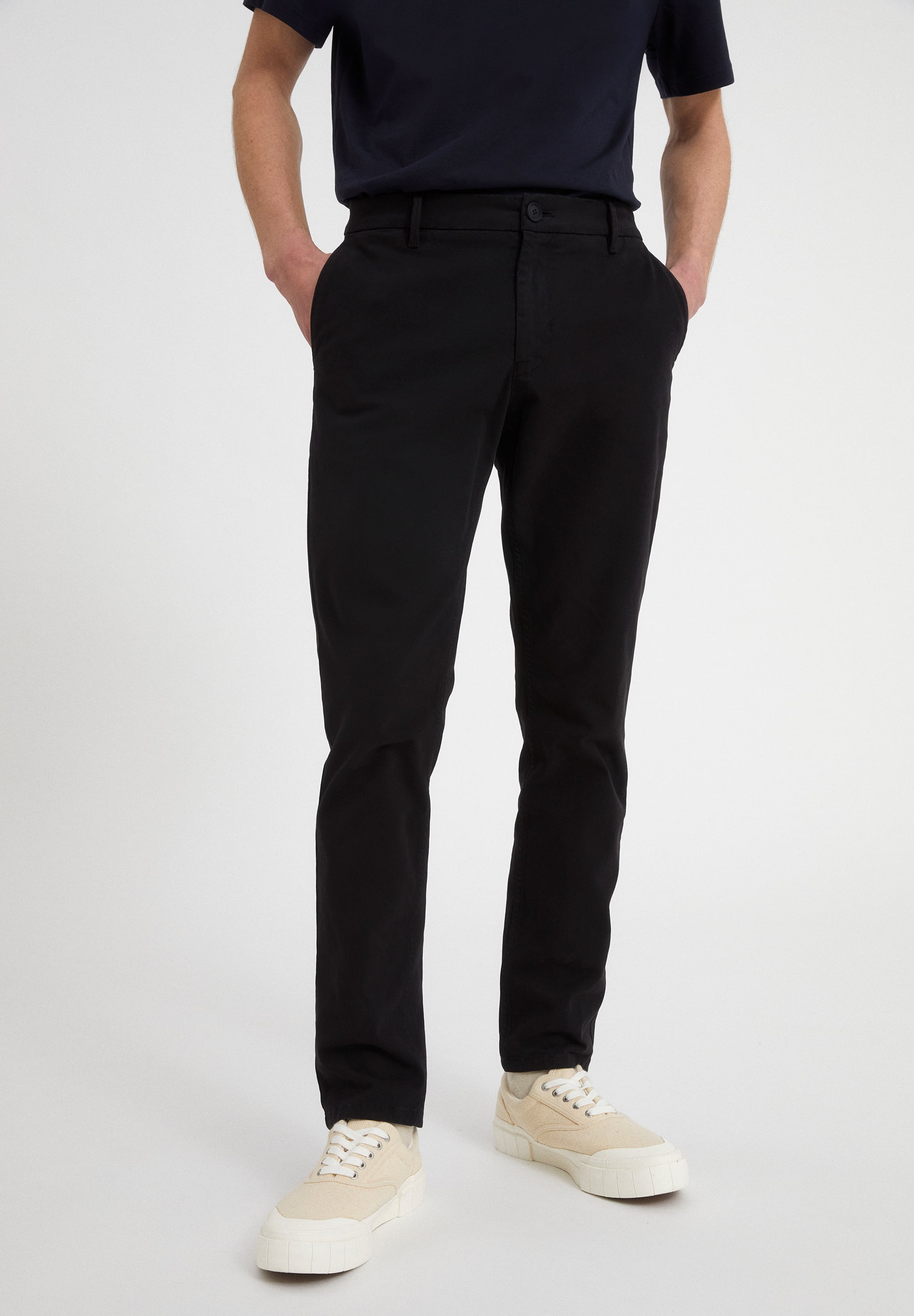 Hose AATO SLIM in black von ARMEDANGELS günstig online kaufen