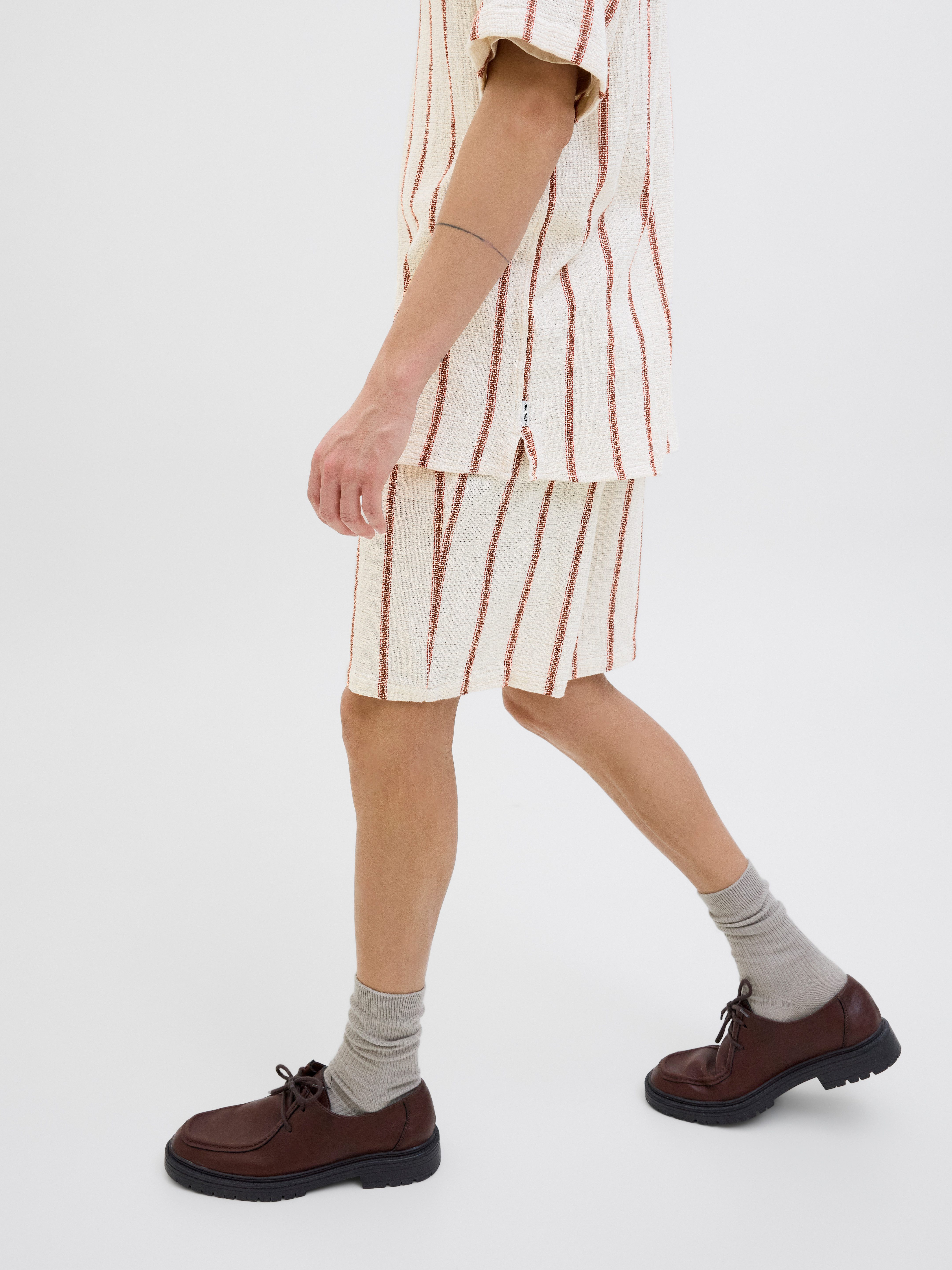 Jack & Jones Herren Short JPSTJAIDEN COBA STRIPE JOG SHORT- Regular Fit günstig online kaufen