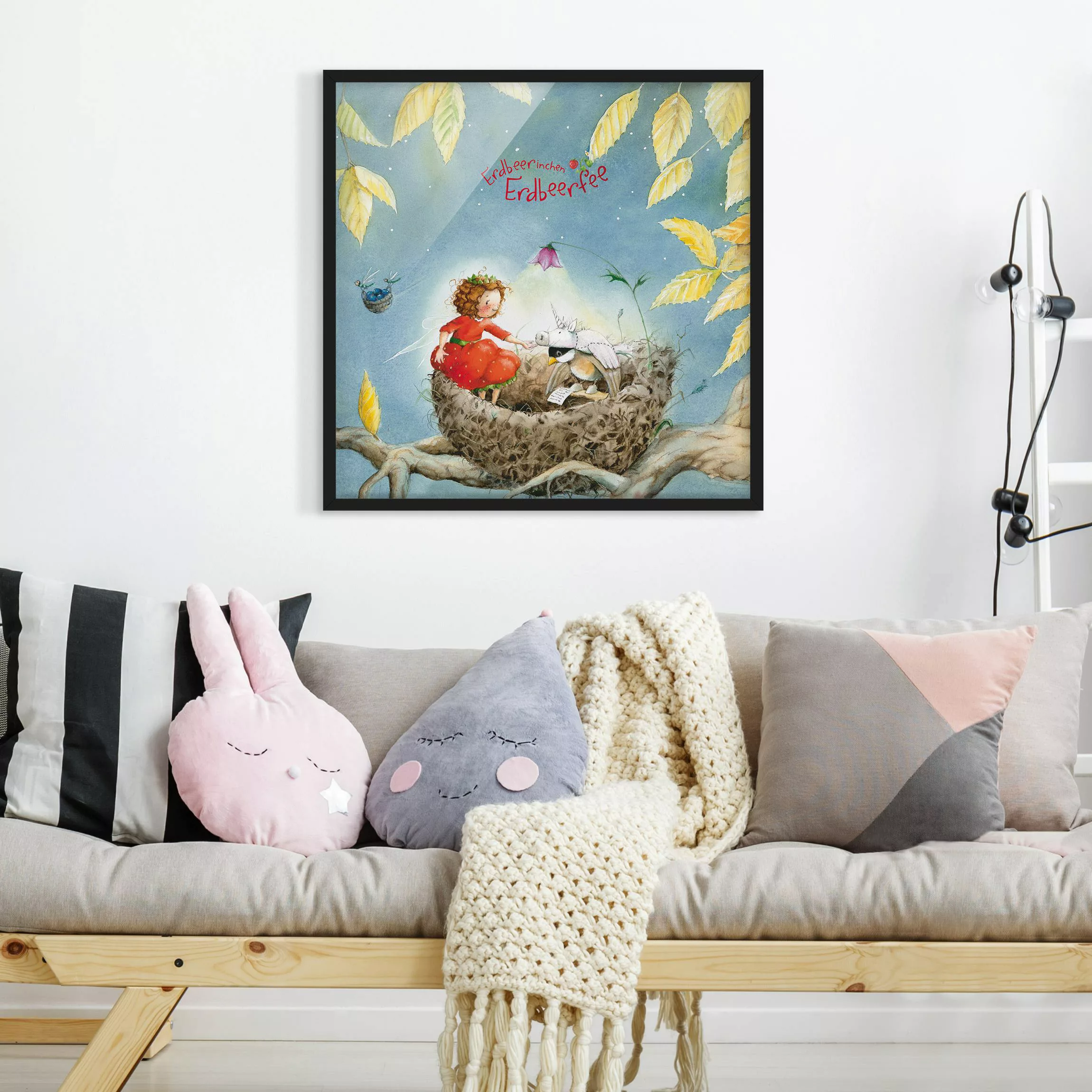 Bild mit Rahmen Kinderzimmer - Quadrat Erdbeerinchen Erdbeerfee - Spatz günstig online kaufen