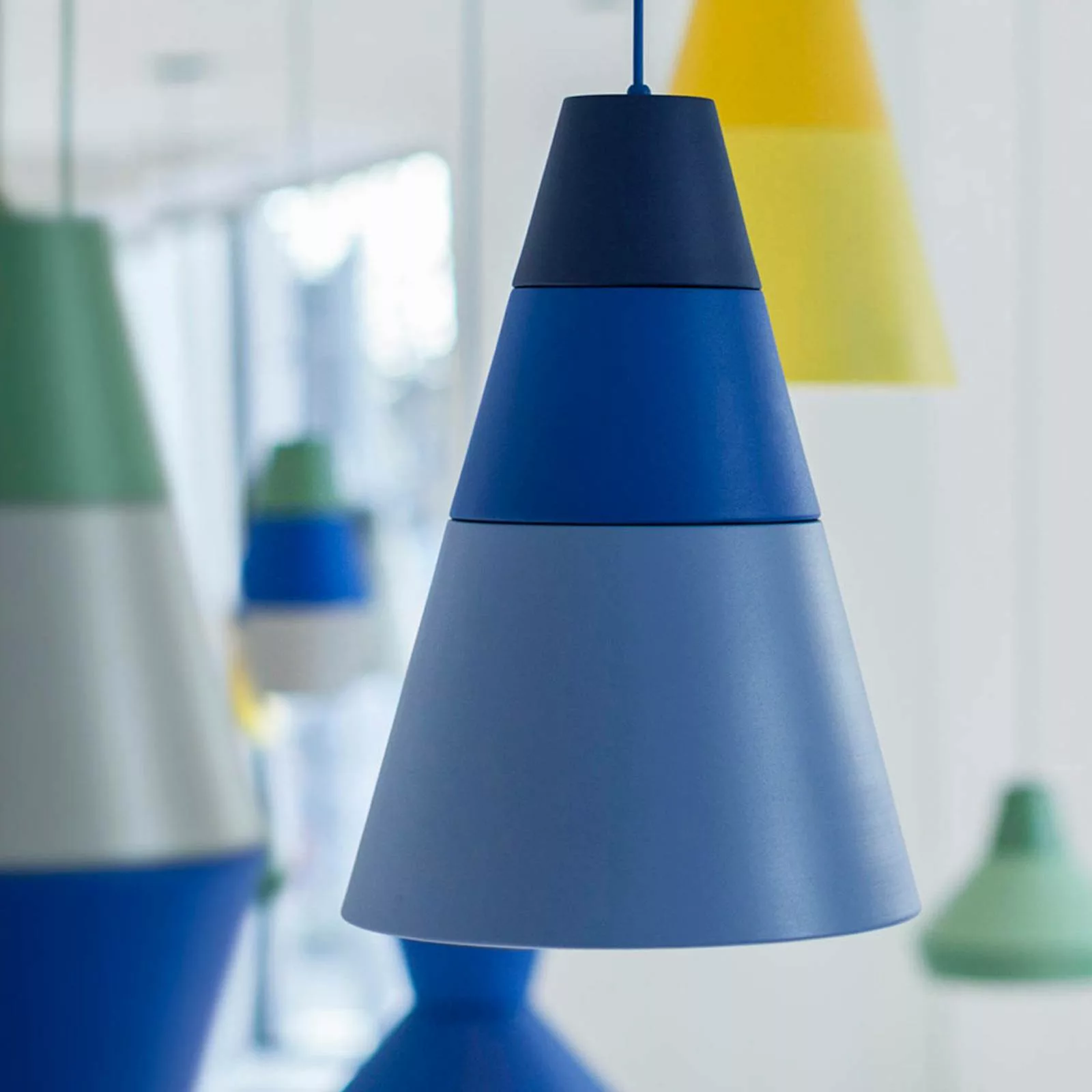 GRUPA Ili Ili Coney Cone Hängeleuchte blau günstig online kaufen