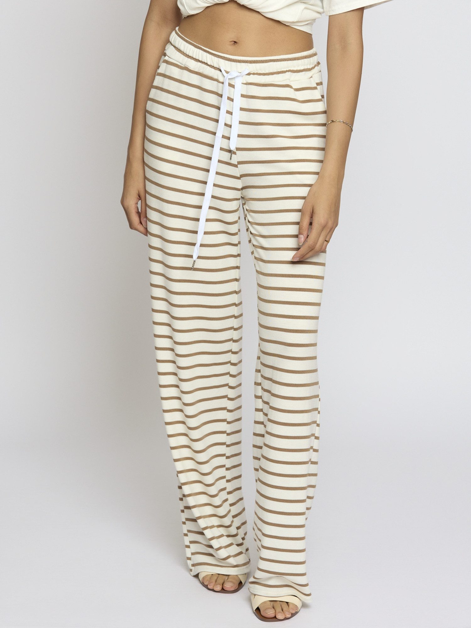 Lilavie Stoffhose Sveaa günstig online kaufen