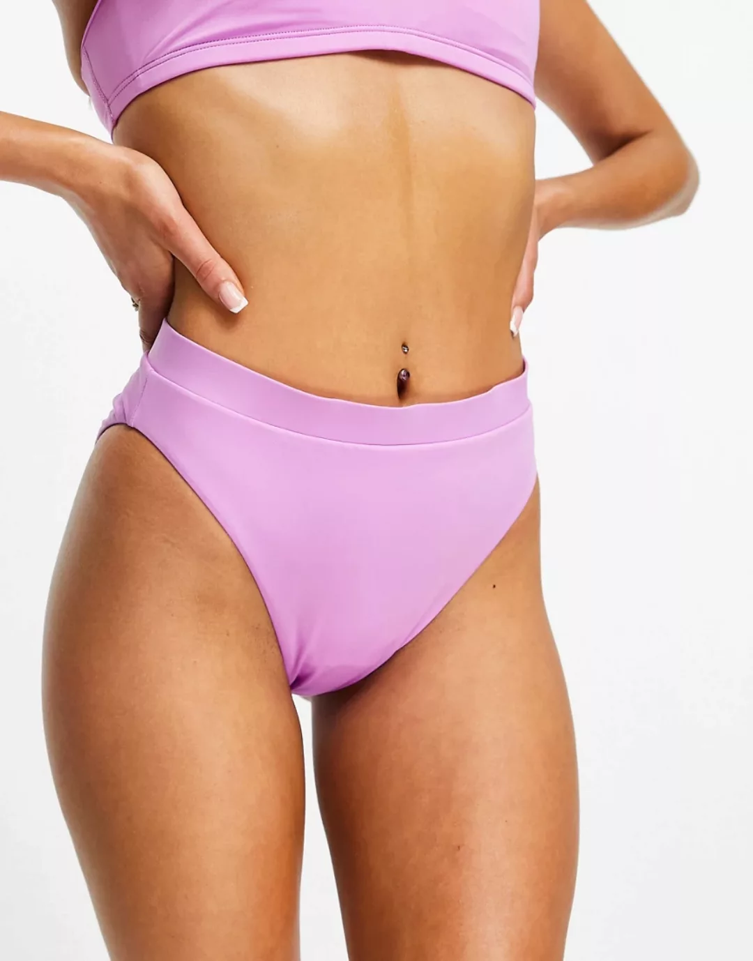 Nike Swimming – Fliederfarbener Bikinislip mit hohem Bund-Lila günstig online kaufen